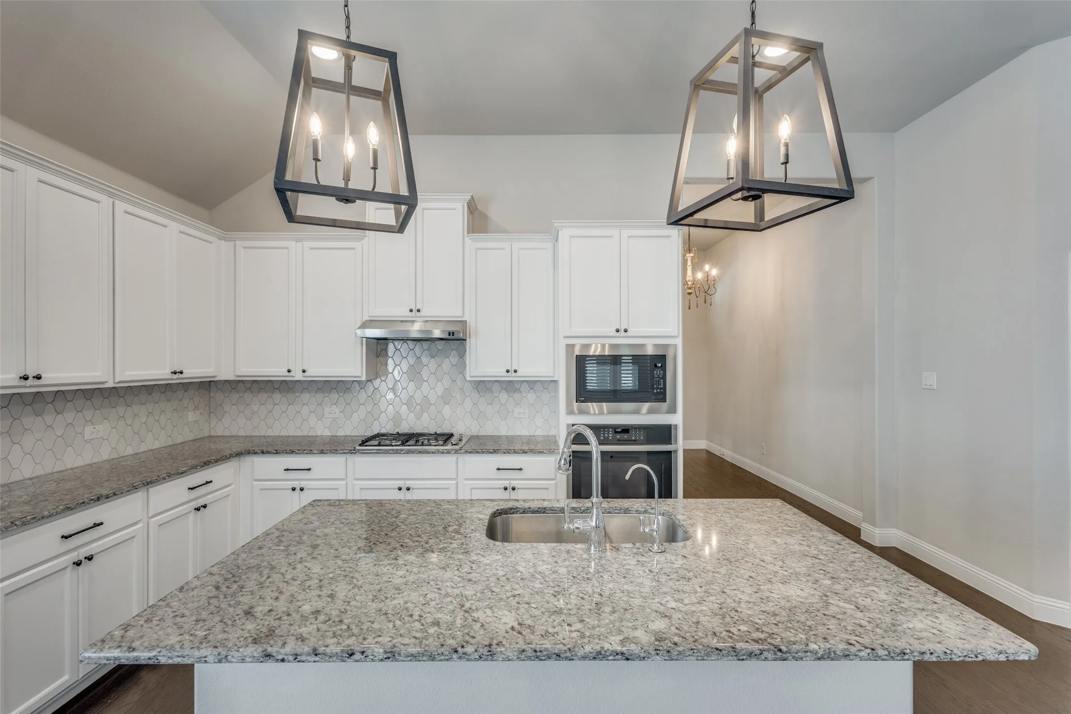Single Family Residence For Sale in Collin County , 1820 Ann Street, Celina, Texas 75009, 4 Bedroom, 4 Bathroom, 2 Garage spaces, 2,451 Sqft, built in 2019, Preowned, mls#21206511, Real Estate Agent in Celina, Homes For Sale in Collin county, Homes For Sale in Celina, Realtor in Celina Texas, Real Estate Brokerage Independent Realty Texas, Luminita Cordes Realtor