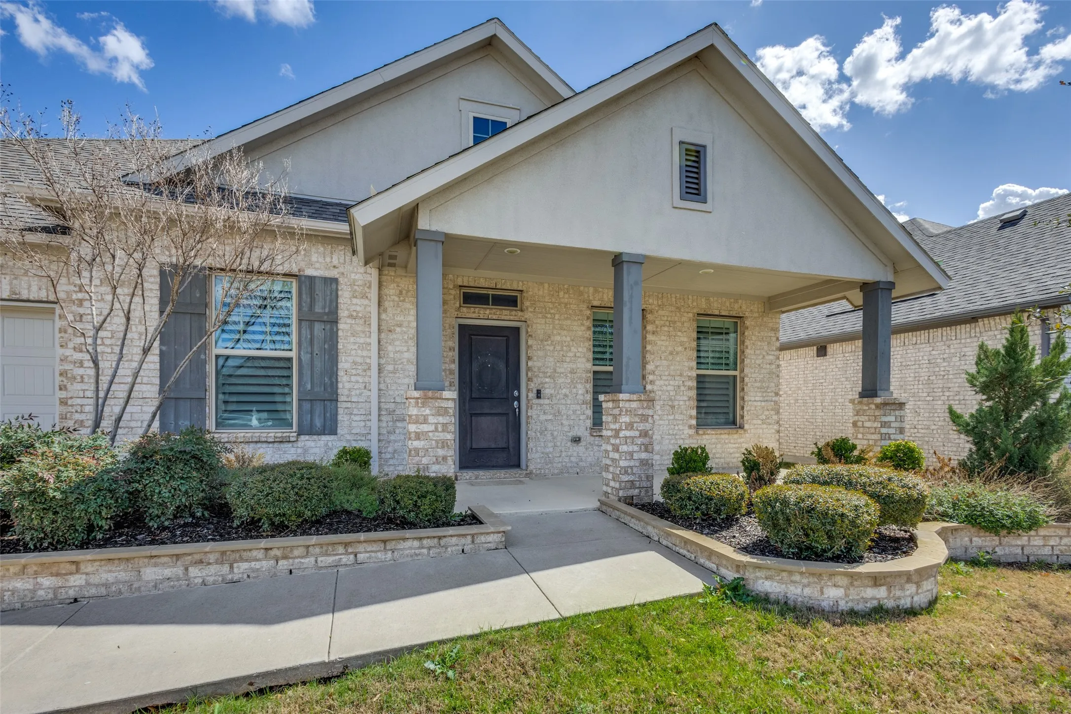 Single Family Residence For Sale in Collin County , 1820 Ann Street, Celina, Texas 75009, 4 Bedroom, 4 Bathroom, 2 Garage spaces, 2,451 Sqft, built in 2019, Preowned, mls#21206511, Real Estate Agent in Celina, Homes For Sale in Collin county, Homes For Sale in Celina, Realtor in Celina Texas, Real Estate Brokerage Independent Realty Texas, Luminita Cordes Realtor