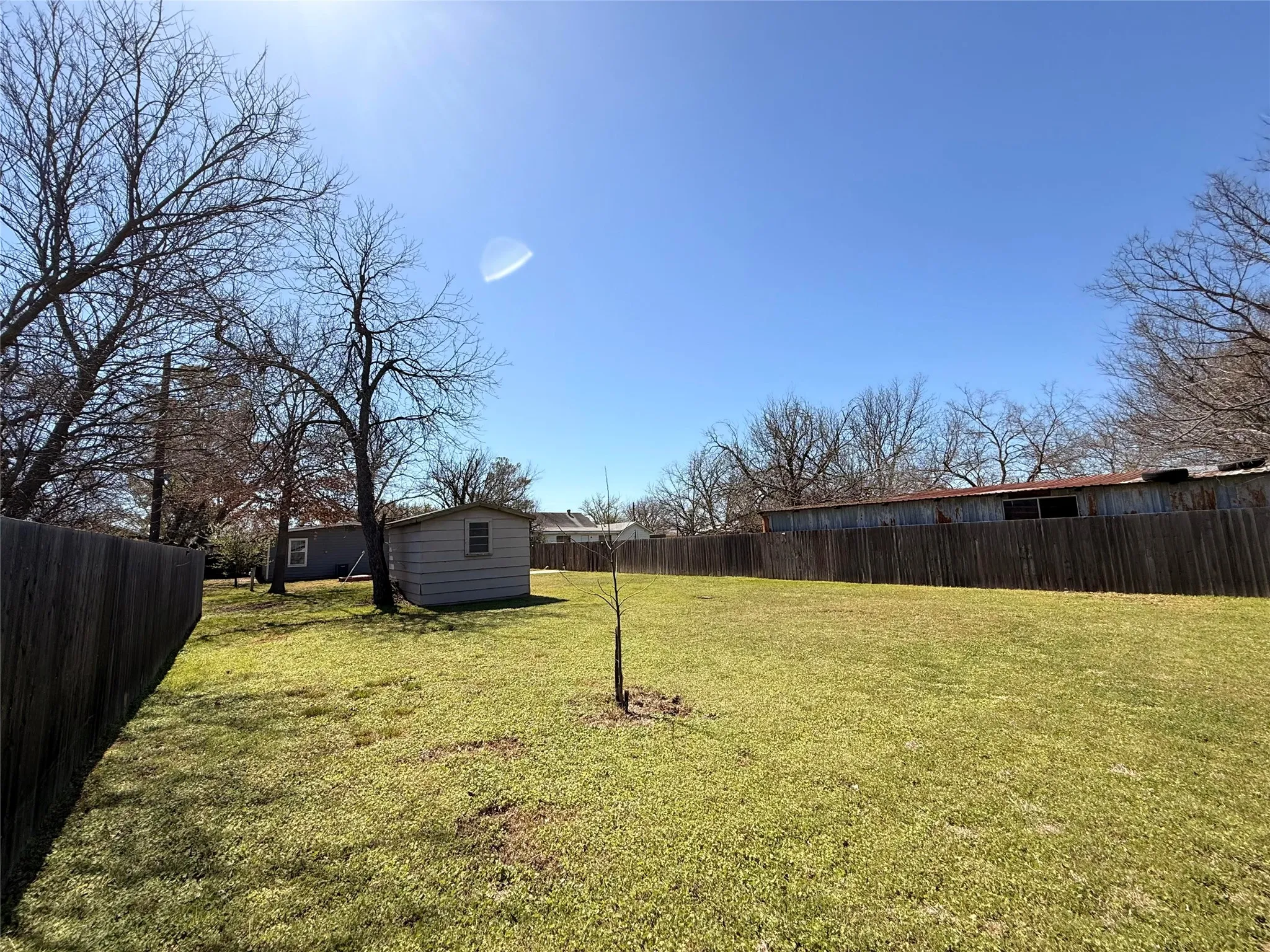 Single Family Residence For Sale in Young County , 312 W Church Street, Olney, Texas 76374, 3 Bedroom, 2 Bathroom, 1 Garage spaces, 1,444 Sqft, built in 1965, mls#21200294, Real Estate Agent in Olney, Homes For Sale in Young county, Homes For Sale in Olney, Realtor in Olney Texas, Real Estate Brokerage Independent Realty Texas, Luminita Cordes Realtor