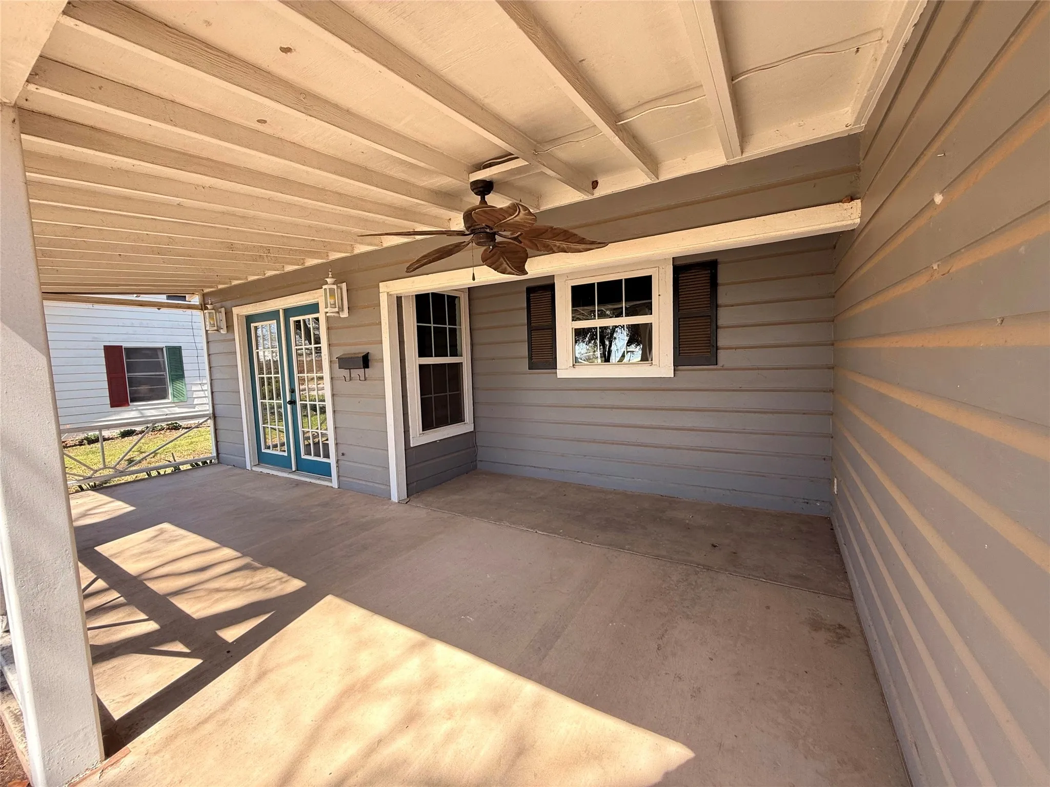 Single Family Residence For Sale in Young County , 312 W Church Street, Olney, Texas 76374, 3 Bedroom, 2 Bathroom, 1 Garage spaces, 1,444 Sqft, built in 1965, mls#21200294, Real Estate Agent in Olney, Homes For Sale in Young county, Homes For Sale in Olney, Realtor in Olney Texas, Real Estate Brokerage Independent Realty Texas, Luminita Cordes Realtor