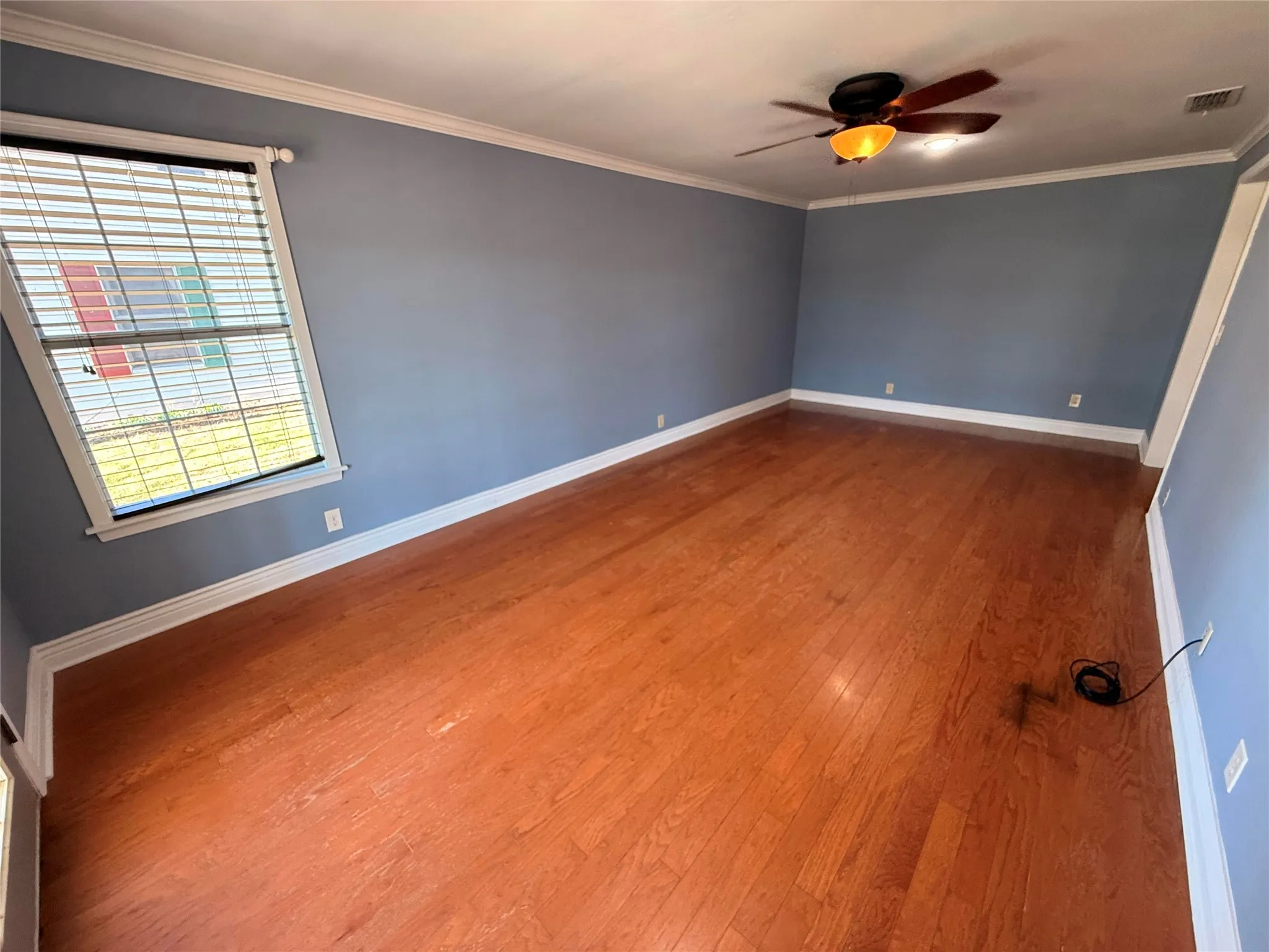 Single Family Residence For Sale in Young County , 312 W Church Street, Olney, Texas 76374, 3 Bedroom, 2 Bathroom, 1 Garage spaces, 1,444 Sqft, built in 1965, mls#21200294, Real Estate Agent in Olney, Homes For Sale in Young county, Homes For Sale in Olney, Realtor in Olney Texas, Real Estate Brokerage Independent Realty Texas, Luminita Cordes Realtor