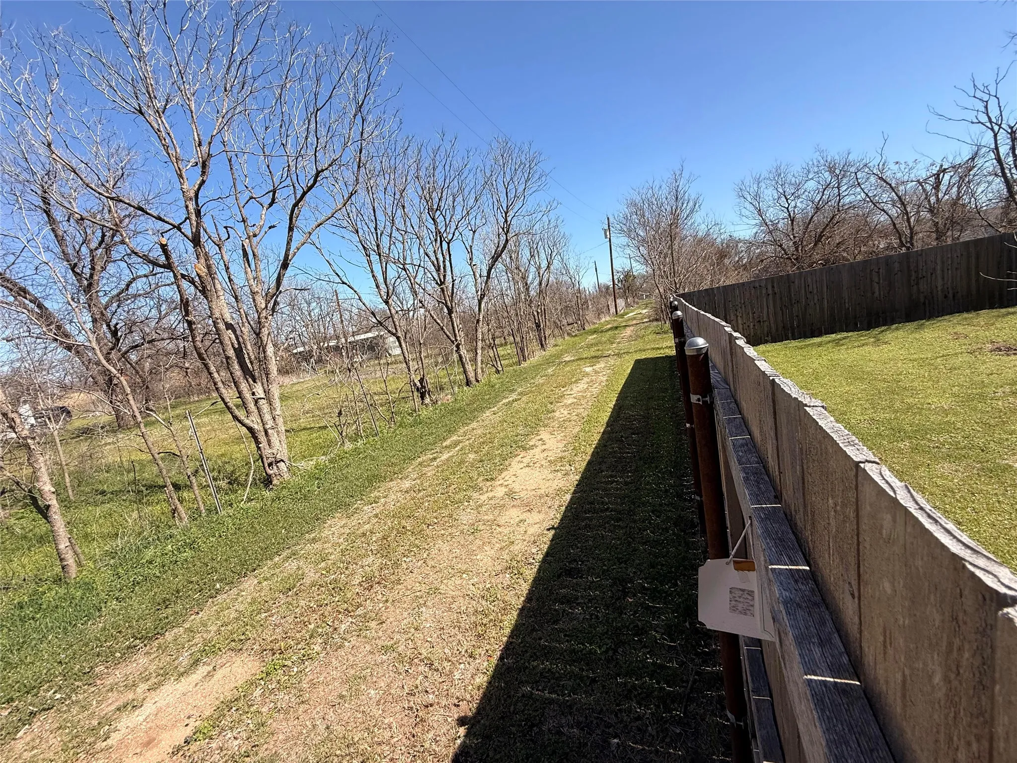 Single Family Residence For Sale in Young County , 312 W Church Street, Olney, Texas 76374, 3 Bedroom, 2 Bathroom, 1 Garage spaces, 1,444 Sqft, built in 1965, mls#21200294, Real Estate Agent in Olney, Homes For Sale in Young county, Homes For Sale in Olney, Realtor in Olney Texas, Real Estate Brokerage Independent Realty Texas, Luminita Cordes Realtor
