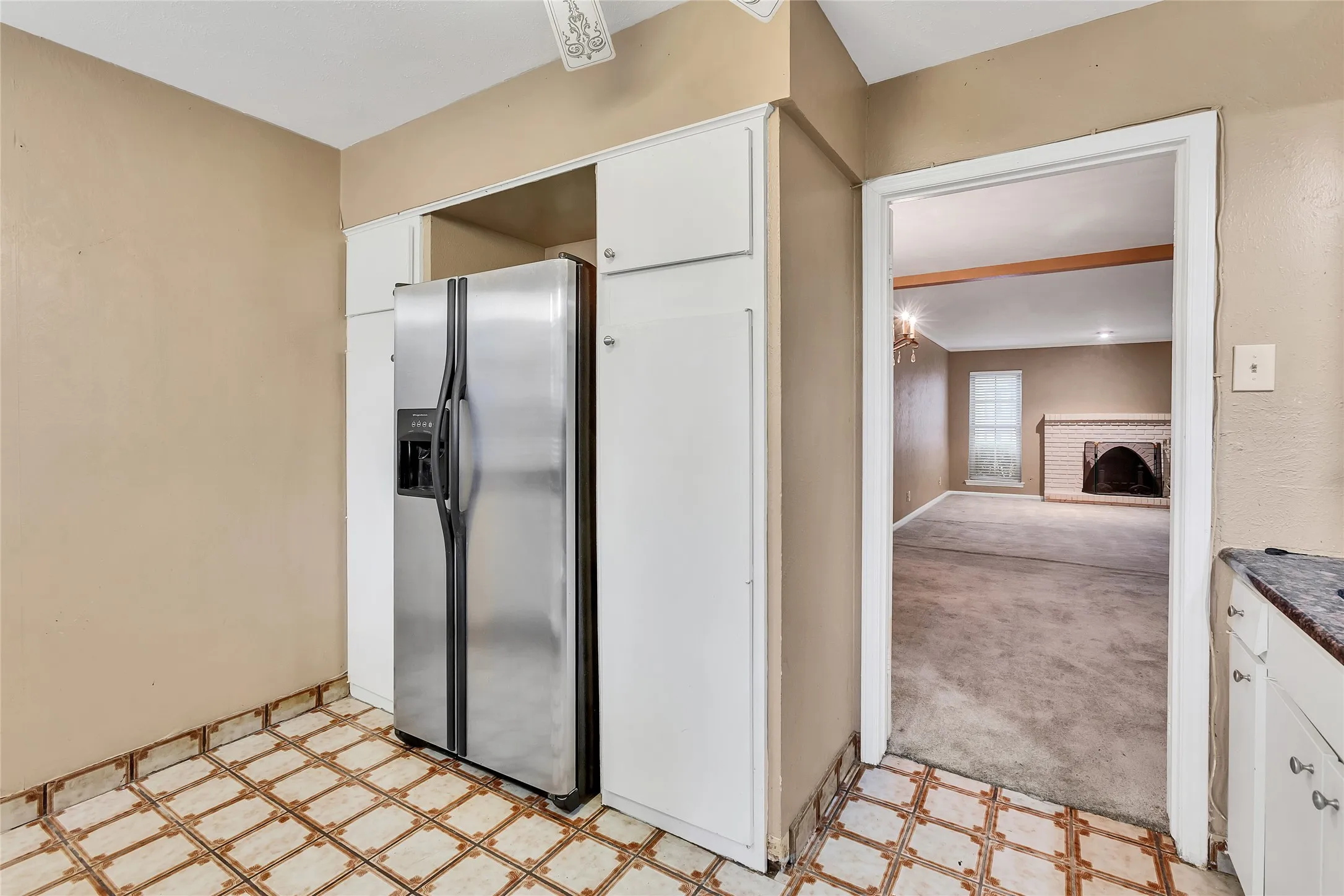Condominium For Sale in Dallas County , 7721 Meadow Park Drive 102, Dallas, Texas 75230, 2 Bedroom, 2 Bathroom, Garage spaces, 1,126 Sqft, built in 1965, Preowned, Price $180,000, mls#21207537, Real Estate Agent in Dallas, Homes For Sale in Dallas county, Homes For Sale in Dallas, Realtor in Dallas Texas, Real Estate Brokerage Independent Realty Texas, Luminita Cordes Realtor