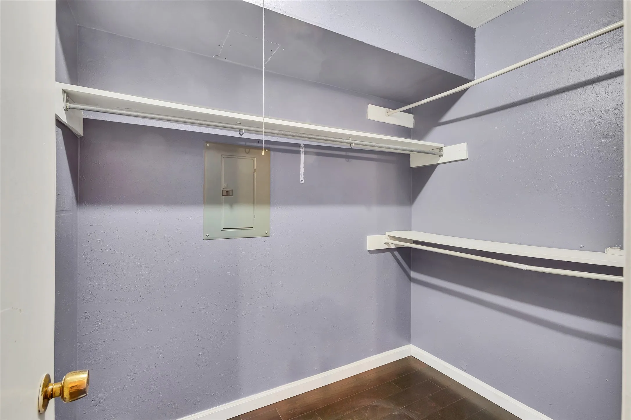 Condominium For Sale in Dallas County , 7721 Meadow Park Drive 102, Dallas, Texas 75230, 2 Bedroom, 2 Bathroom, Garage spaces, 1,126 Sqft, built in 1965, Preowned, Price $180,000, mls#21207537, Real Estate Agent in Dallas, Homes For Sale in Dallas county, Homes For Sale in Dallas, Realtor in Dallas Texas, Real Estate Brokerage Independent Realty Texas, Luminita Cordes Realtor