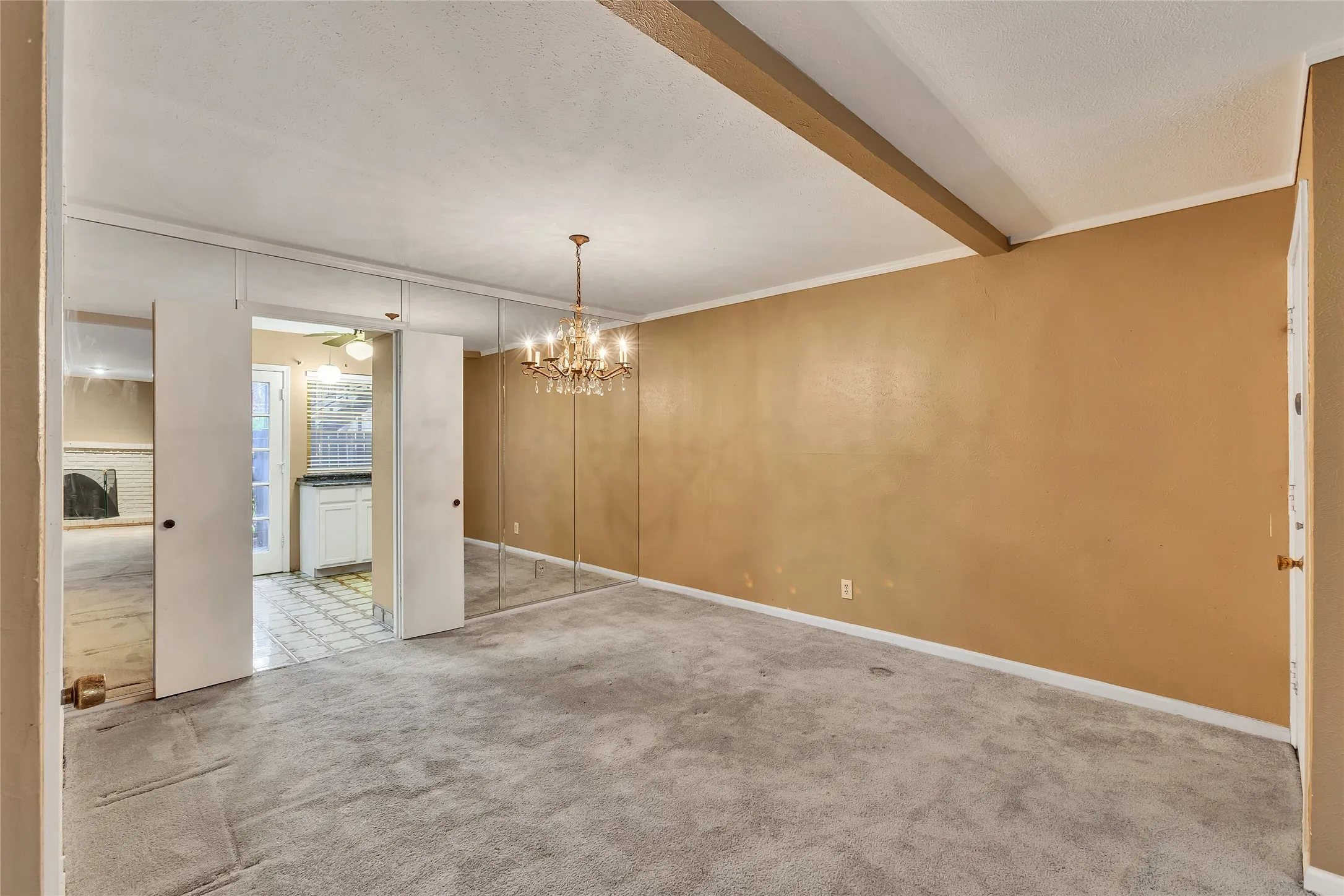 Condominium For Sale in Dallas County , 7721 Meadow Park Drive 102, Dallas, Texas 75230, 2 Bedroom, 2 Bathroom, Garage spaces, 1,126 Sqft, built in 1965, Preowned, Price $180,000, mls#21207537, Real Estate Agent in Dallas, Homes For Sale in Dallas county, Homes For Sale in Dallas, Realtor in Dallas Texas, Real Estate Brokerage Independent Realty Texas, Luminita Cordes Realtor