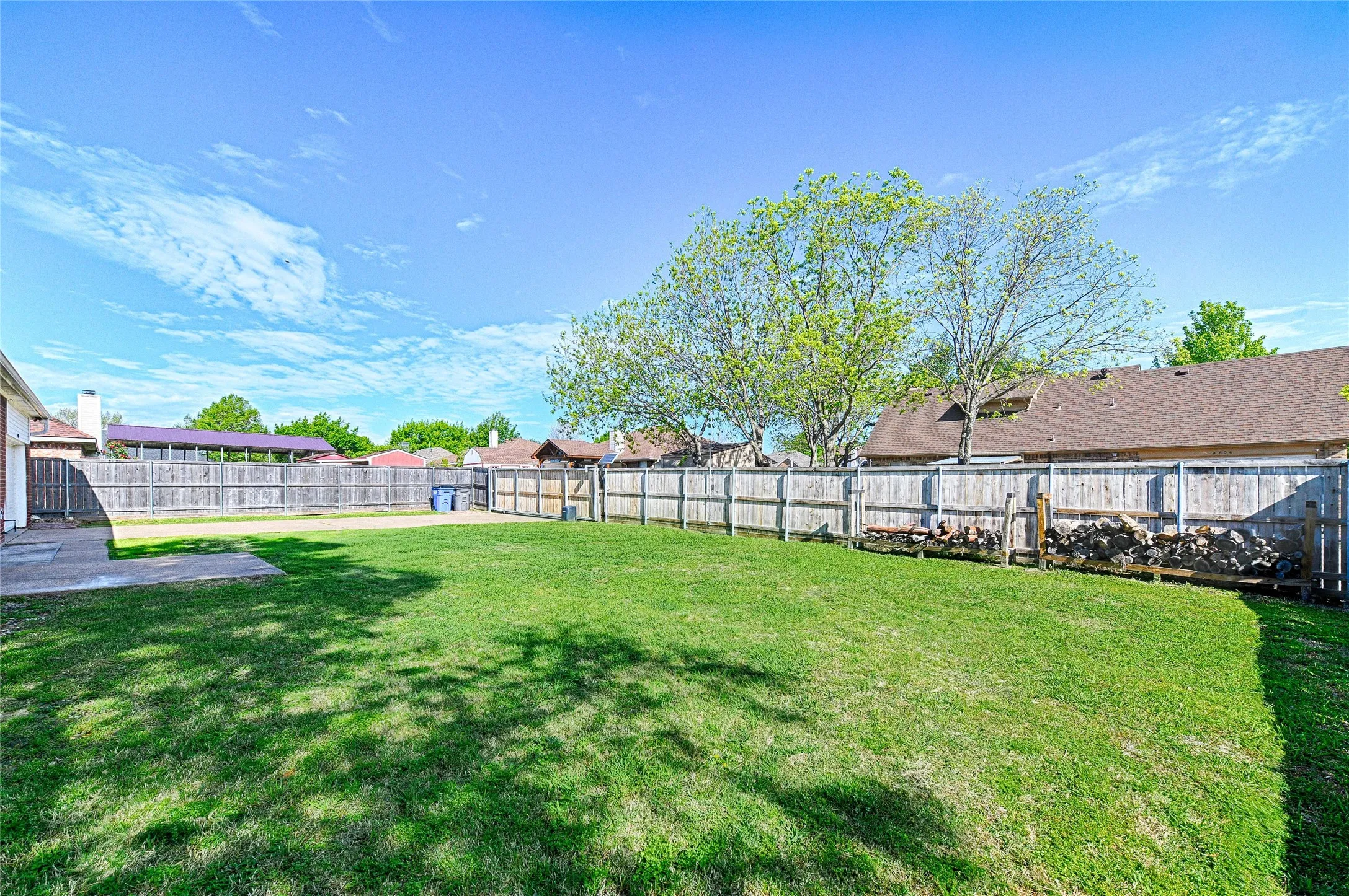 Single Family Residence For Sale in Dallas County , 4805 Hunters Ridge Drive, Sachse, Texas 75048, 3 Bedroom, 2 Bathroom, 2 Garage spaces, 1,659 Sqft, built in 1993, Preowned, mls#21195849, Real Estate Agent in Sachse, Homes For Sale in Dallas county, Homes For Sale in Sachse, Realtor in Sachse Texas, Real Estate Brokerage Independent Realty Texas, Luminita Cordes Realtor