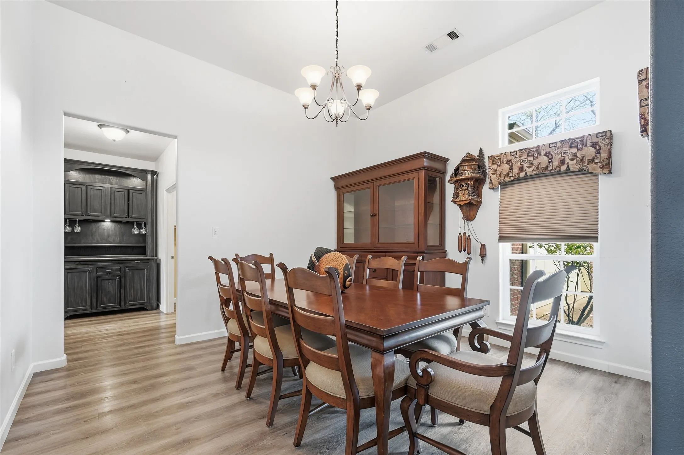 Single Family Residence For Sale in Dallas County , 6610 Driftwood Lane, Rowlett, Texas 75089, 4 Bedroom, 2 Bathroom, 2 Garage spaces, 2,624 Sqft, built in 2001, Preowned, mls#21205362, Real Estate Agent in Rowlett, Homes For Sale in Dallas county, Homes For Sale in Rowlett, Realtor in Rowlett Texas, Real Estate Brokerage Independent Realty Texas, Luminita Cordes Realtor