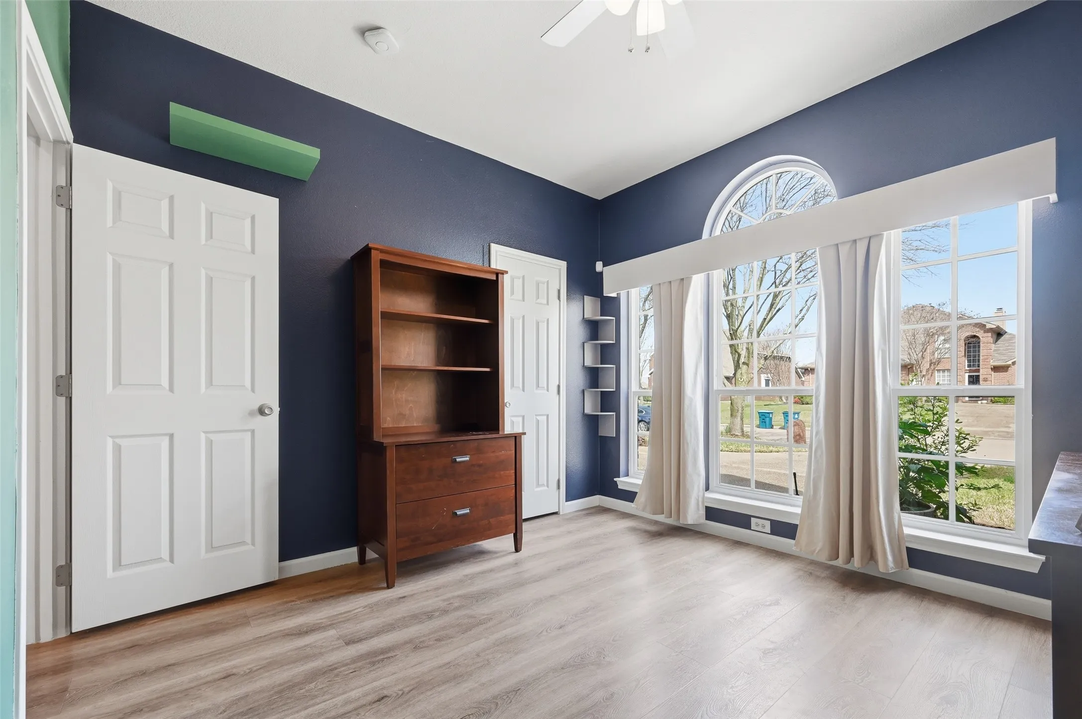 Single Family Residence For Sale in Dallas County , 6610 Driftwood Lane, Rowlett, Texas 75089, 4 Bedroom, 2 Bathroom, 2 Garage spaces, 2,624 Sqft, built in 2001, Preowned, mls#21205362, Real Estate Agent in Rowlett, Homes For Sale in Dallas county, Homes For Sale in Rowlett, Realtor in Rowlett Texas, Real Estate Brokerage Independent Realty Texas, Luminita Cordes Realtor