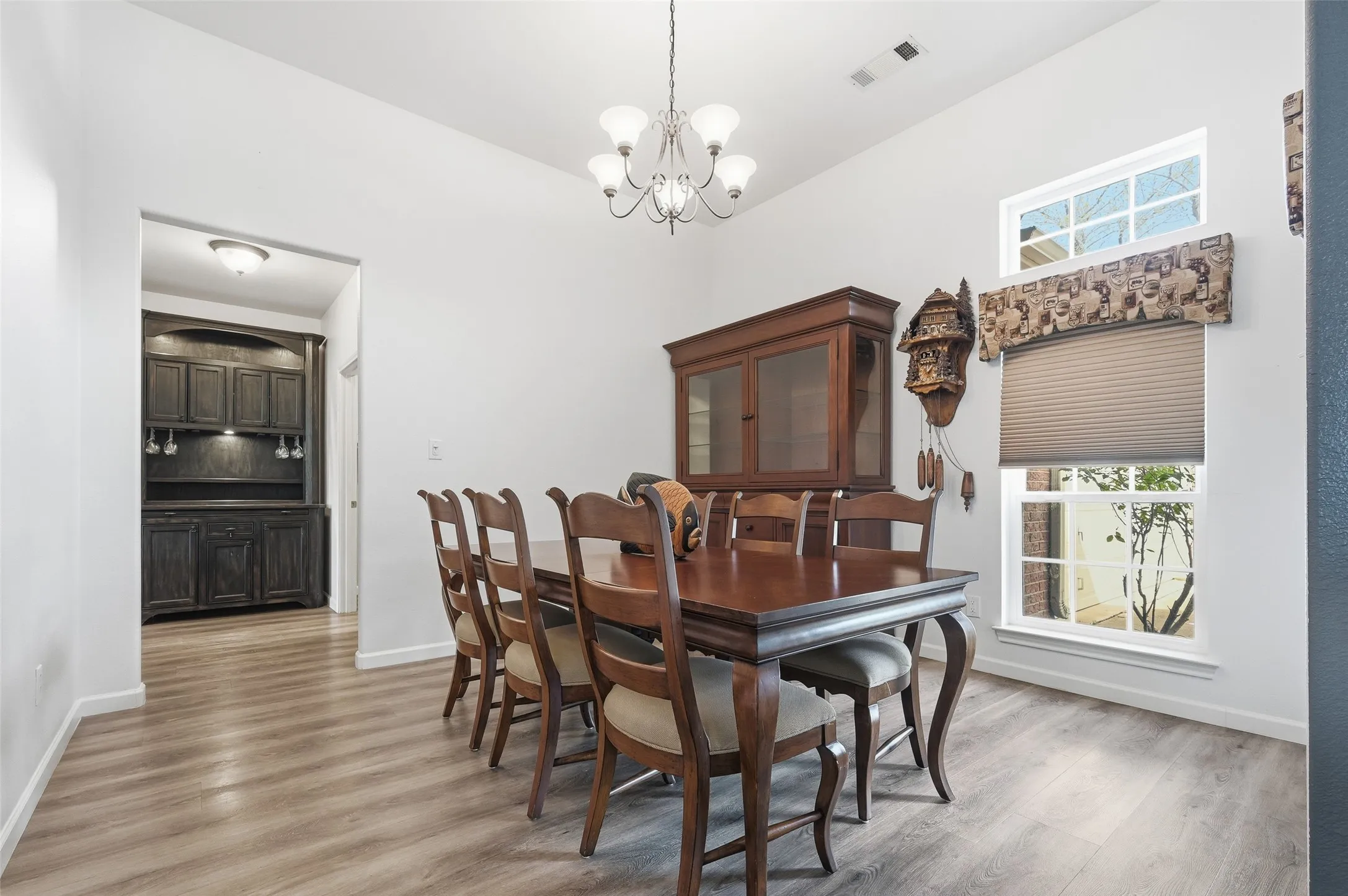Single Family Residence For Sale in Dallas County , 6610 Driftwood Lane, Rowlett, Texas 75089, 4 Bedroom, 2 Bathroom, 2 Garage spaces, 2,624 Sqft, built in 2001, Preowned, mls#21205362, Real Estate Agent in Rowlett, Homes For Sale in Dallas county, Homes For Sale in Rowlett, Realtor in Rowlett Texas, Real Estate Brokerage Independent Realty Texas, Luminita Cordes Realtor