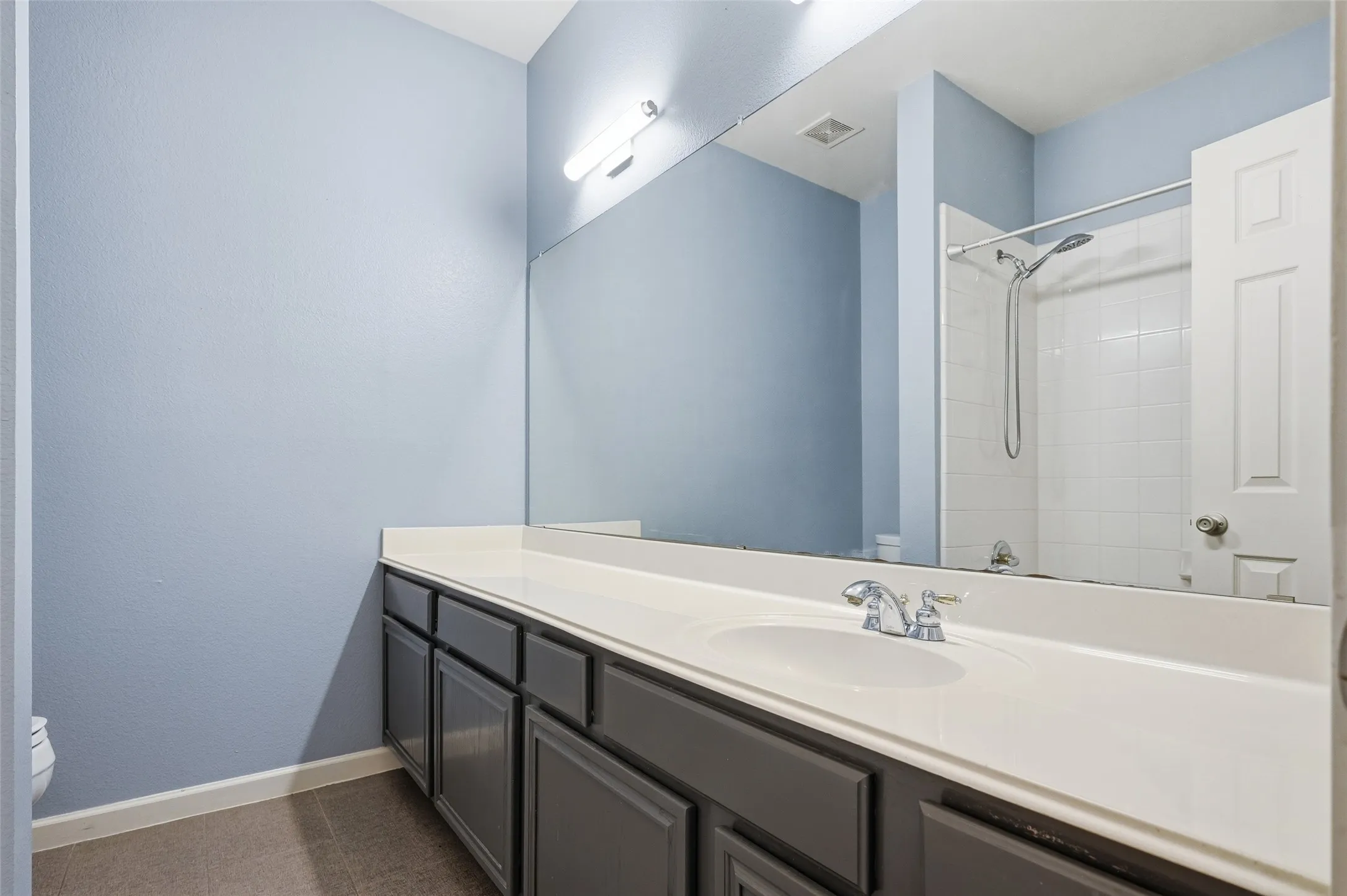 Single Family Residence For Sale in Dallas County , 6610 Driftwood Lane, Rowlett, Texas 75089, 4 Bedroom, 2 Bathroom, 2 Garage spaces, 2,624 Sqft, built in 2001, Preowned, mls#21205362, Real Estate Agent in Rowlett, Homes For Sale in Dallas county, Homes For Sale in Rowlett, Realtor in Rowlett Texas, Real Estate Brokerage Independent Realty Texas, Luminita Cordes Realtor