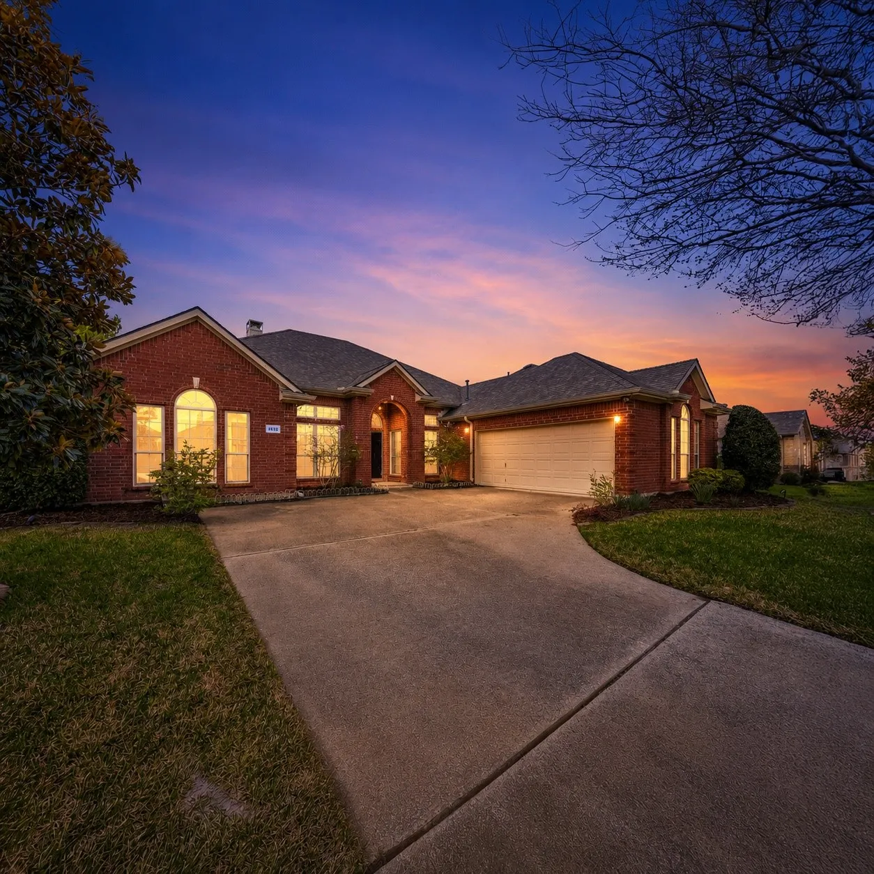 Single Family Residence For Sale in Dallas County , 6610 Driftwood Lane, Rowlett, Texas 75089, 4 Bedroom, 2 Bathroom, 2 Garage spaces, 2,624 Sqft, built in 2001, Preowned, mls#21205362, Real Estate Agent in Rowlett, Homes For Sale in Dallas county, Homes For Sale in Rowlett, Realtor in Rowlett Texas, Real Estate Brokerage Independent Realty Texas, Luminita Cordes Realtor