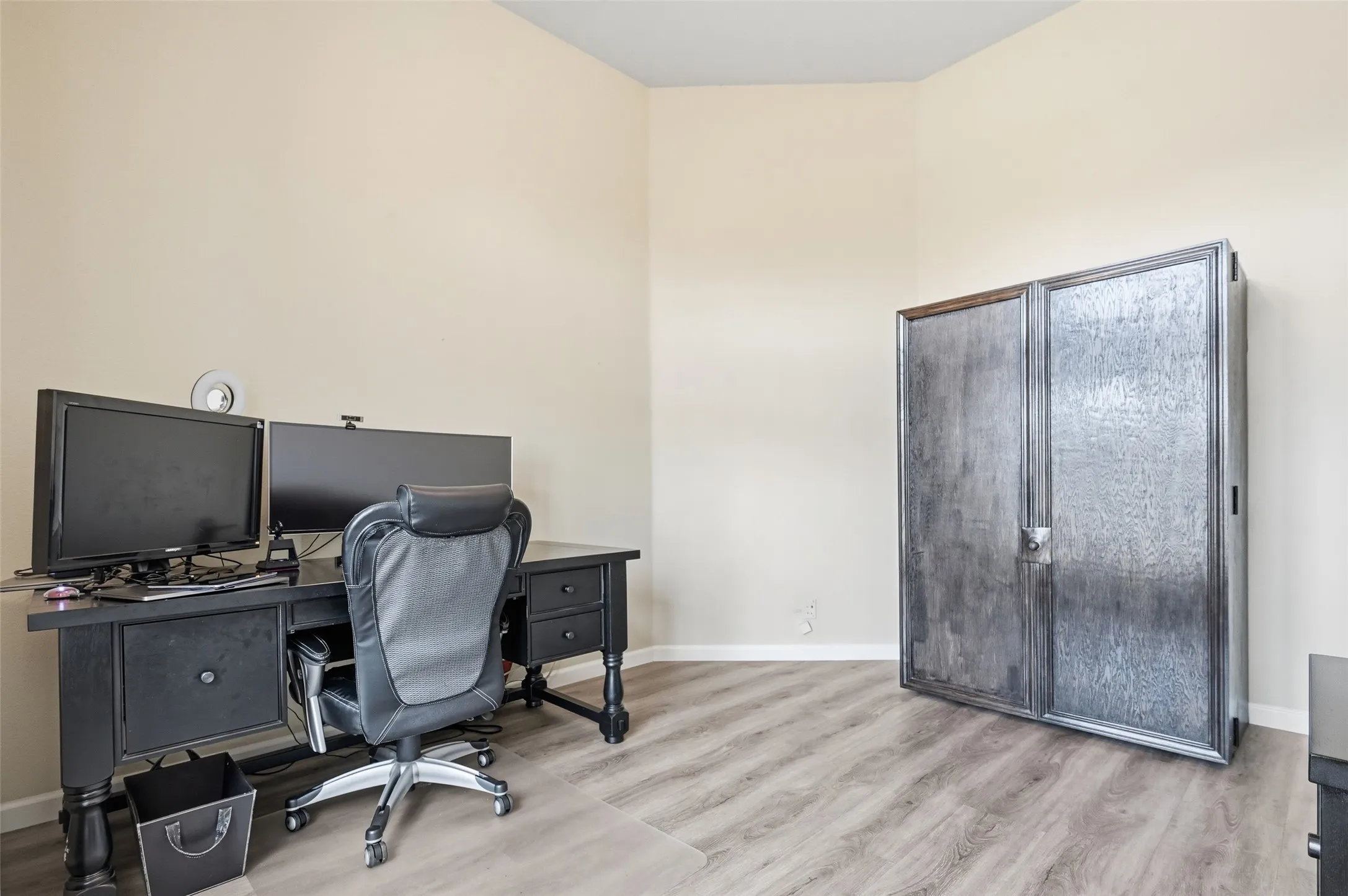 Single Family Residence For Sale in Dallas County , 6610 Driftwood Lane, Rowlett, Texas 75089, 4 Bedroom, 2 Bathroom, 2 Garage spaces, 2,624 Sqft, built in 2001, Preowned, mls#21205362, Real Estate Agent in Rowlett, Homes For Sale in Dallas county, Homes For Sale in Rowlett, Realtor in Rowlett Texas, Real Estate Brokerage Independent Realty Texas, Luminita Cordes Realtor