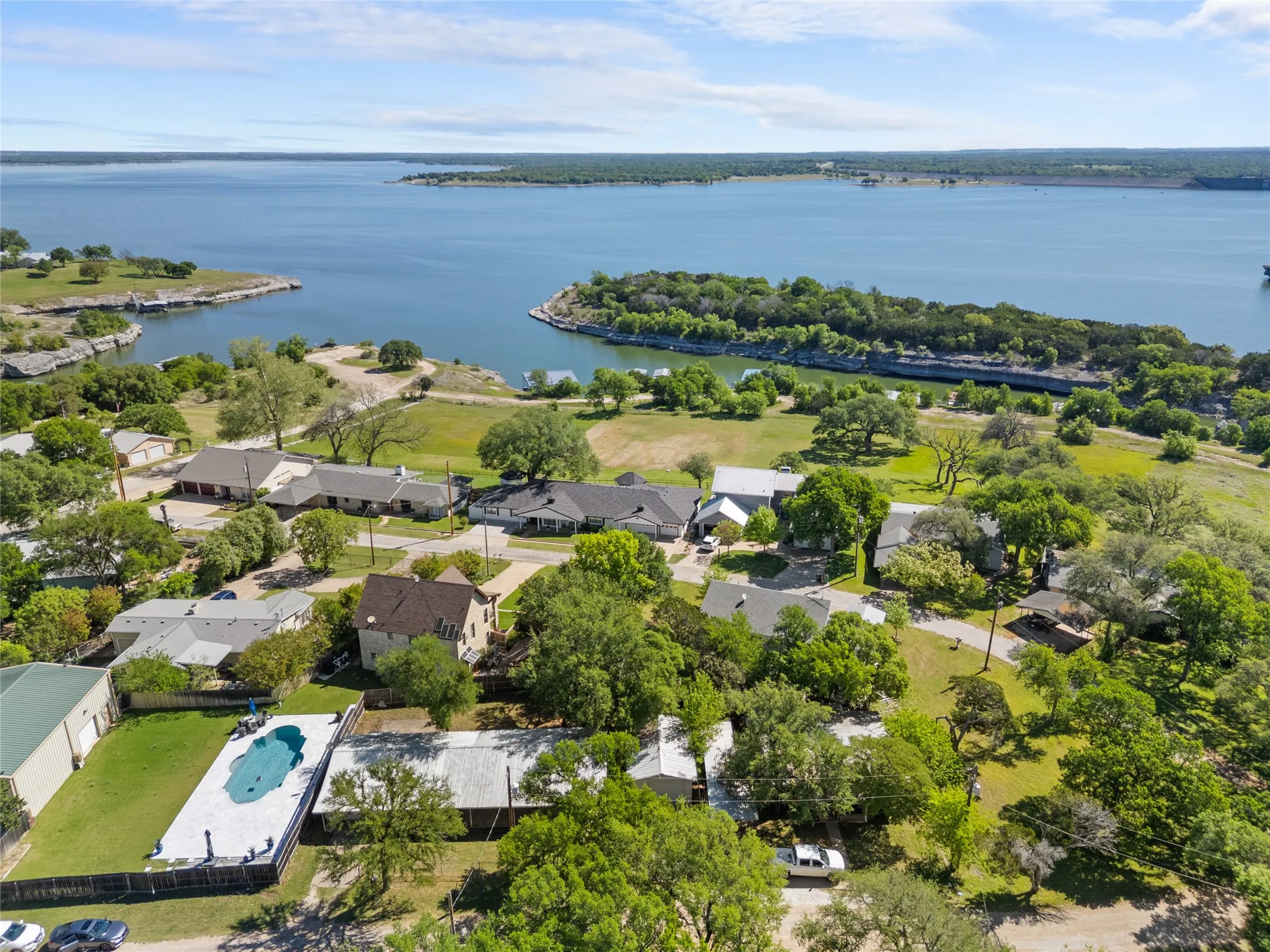 Single Family Residence For Sale in Bosque County , 116 County Road 1751, Clifton, Texas 76634, 2 Bedroom, 1 Bathroom, 2 Garage spaces, 1,120 Sqft, built in 1985, mls#21207588, Real Estate Agent in Clifton, Homes For Sale in Bosque county, Homes For Sale in Clifton, Realtor in Clifton Texas, Real Estate Brokerage Independent Realty Texas, Luminita Cordes Realtor