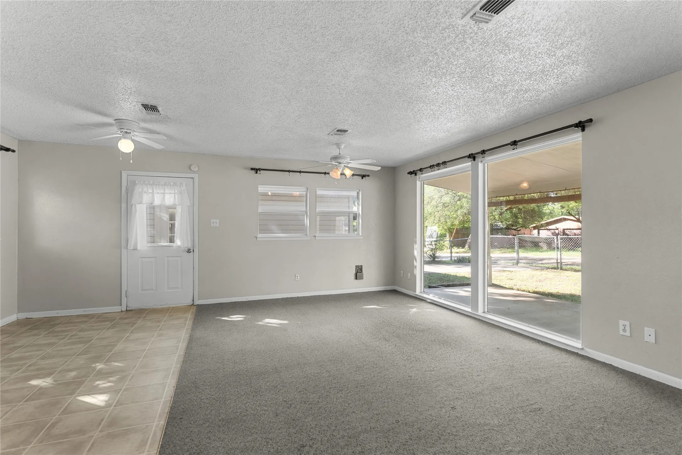 Single Family Residence For Sale in Bosque County , 116 County Road 1751, Clifton, Texas 76634, 2 Bedroom, 1 Bathroom, 2 Garage spaces, 1,120 Sqft, built in 1985, mls#21207588, Real Estate Agent in Clifton, Homes For Sale in Bosque county, Homes For Sale in Clifton, Realtor in Clifton Texas, Real Estate Brokerage Independent Realty Texas, Luminita Cordes Realtor