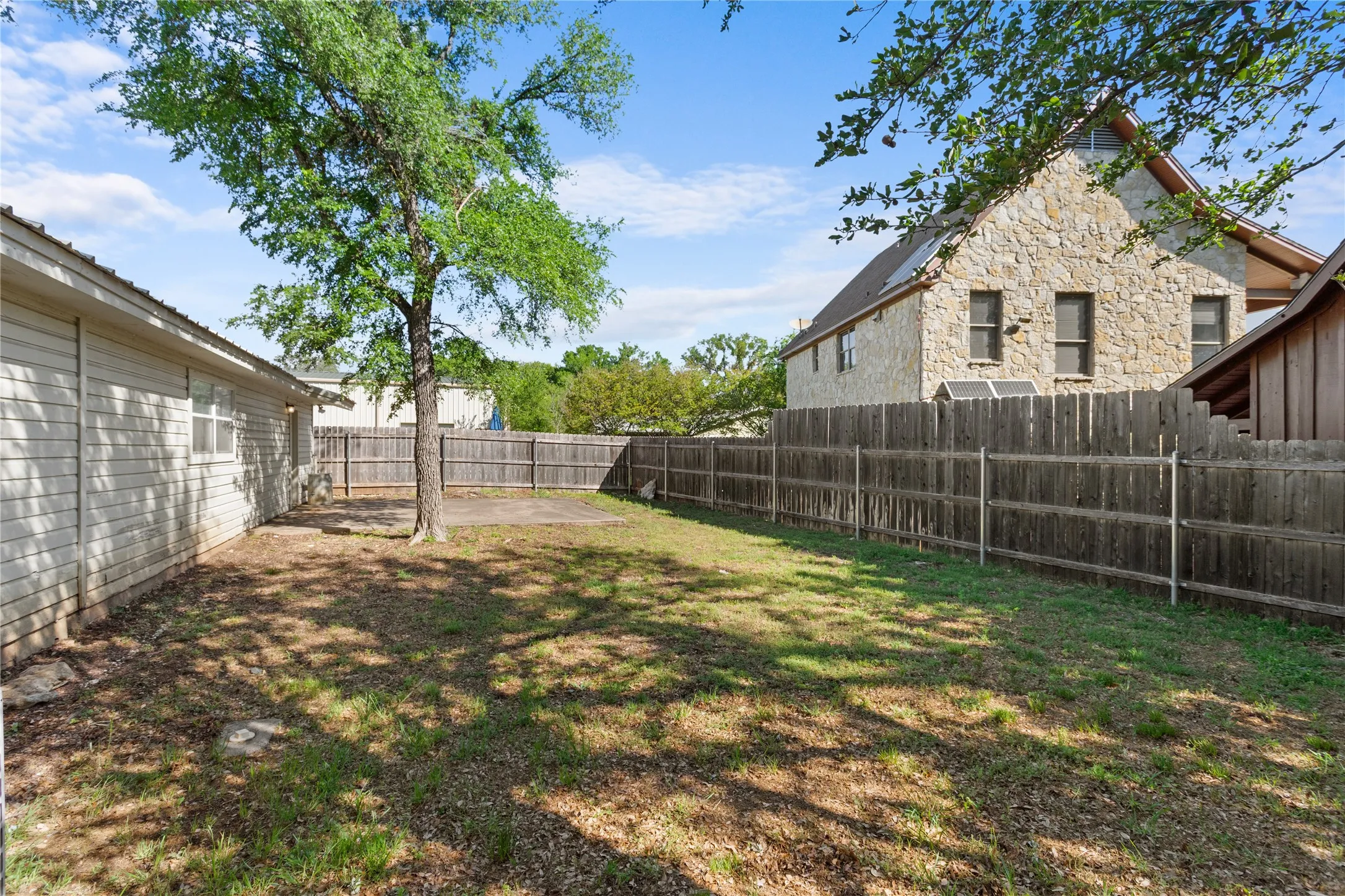 Single Family Residence For Sale in Bosque County , 116 County Road 1751, Clifton, Texas 76634, 2 Bedroom, 1 Bathroom, 2 Garage spaces, 1,120 Sqft, built in 1985, mls#21207588, Real Estate Agent in Clifton, Homes For Sale in Bosque county, Homes For Sale in Clifton, Realtor in Clifton Texas, Real Estate Brokerage Independent Realty Texas, Luminita Cordes Realtor