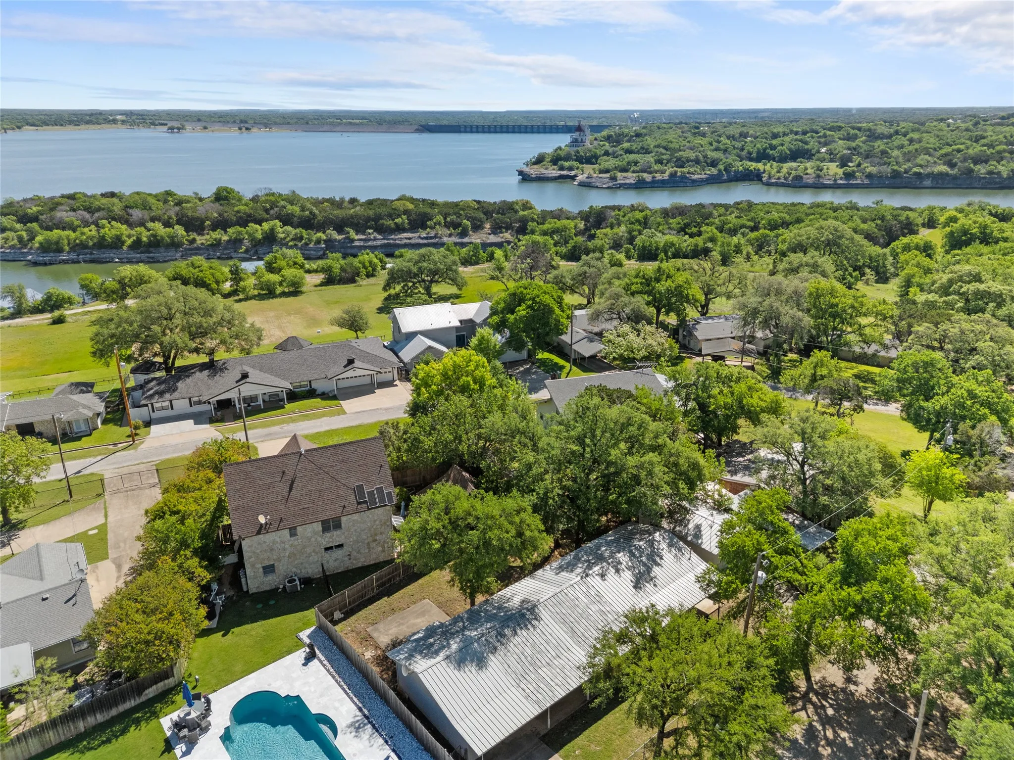 Single Family Residence For Sale in Bosque County , 116 County Road 1751, Clifton, Texas 76634, 2 Bedroom, 1 Bathroom, 2 Garage spaces, 1,120 Sqft, built in 1985, mls#21207588, Real Estate Agent in Clifton, Homes For Sale in Bosque county, Homes For Sale in Clifton, Realtor in Clifton Texas, Real Estate Brokerage Independent Realty Texas, Luminita Cordes Realtor