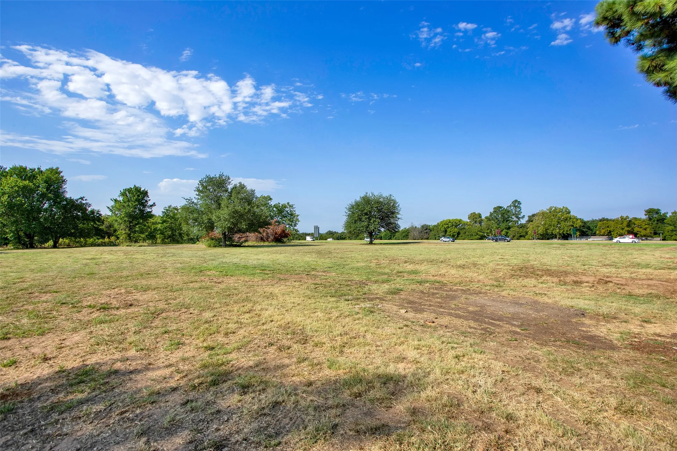 Unimproved Land For Sale in Grayson County , 000 Stafford Drive, Denison, Texas 75020, 0, 0, Garage spaces, 0 Sqft, built in 0, Price $2,800,000, mls#21207553, Real Estate Agent in Denison, Homes For Sale in Grayson county, Homes For Sale in Denison, Realtor in Denison Texas, Real Estate Brokerage Independent Realty Texas, Luminita Cordes Realtor