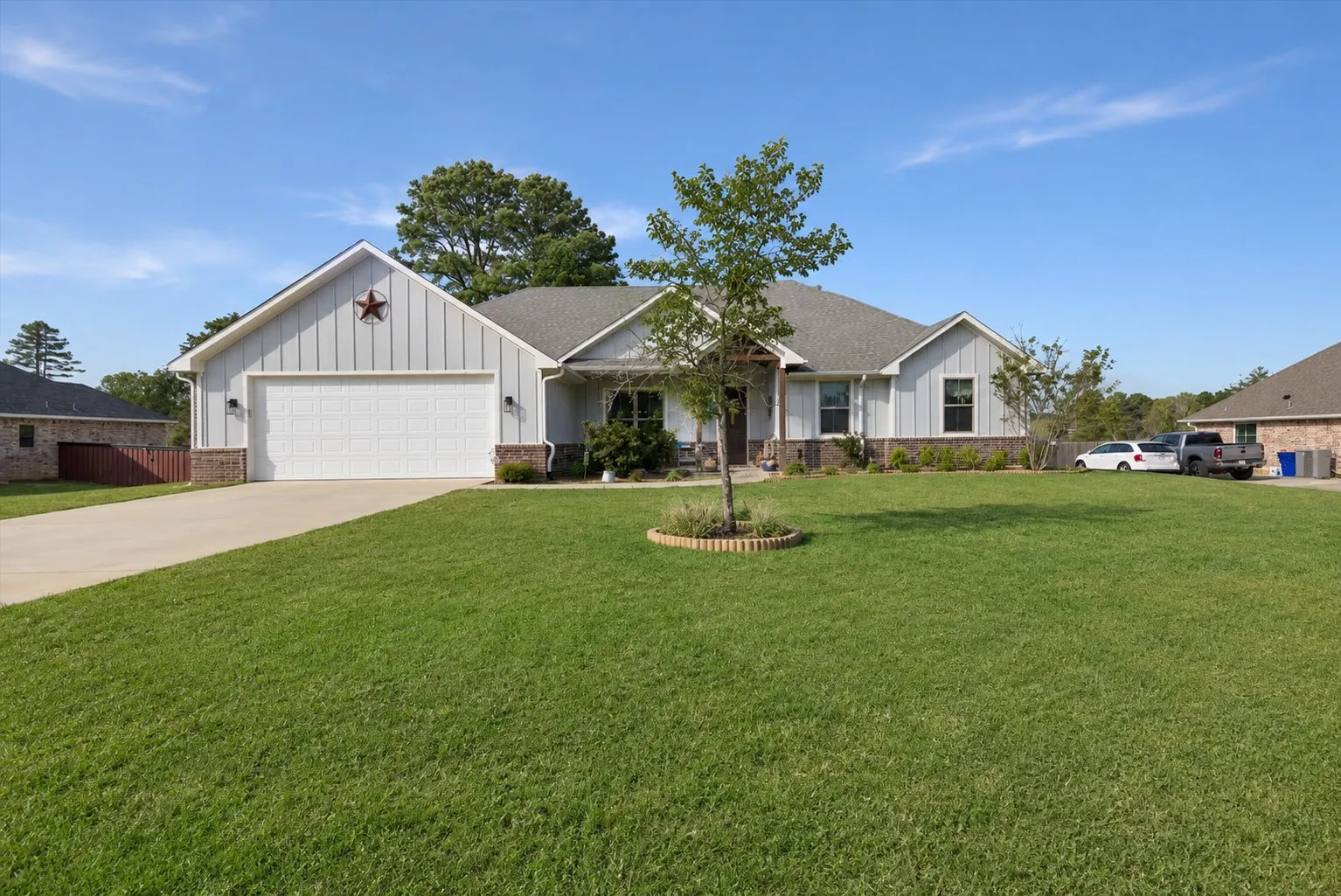 Single Family Residence For Sale in Smith County , 18341 Timber Oaks Drive, Lindale, Texas 75771, 4 Bedroom, 2 Bathroom, 2 Garage spaces, 1,945 Sqft, built in 2021, mls#21207638, Real Estate Agent in Lindale, Homes For Sale in Smith county, Homes For Sale in Lindale, Realtor in Lindale Texas, Real Estate Brokerage Independent Realty Texas, Luminita Cordes Realtor
