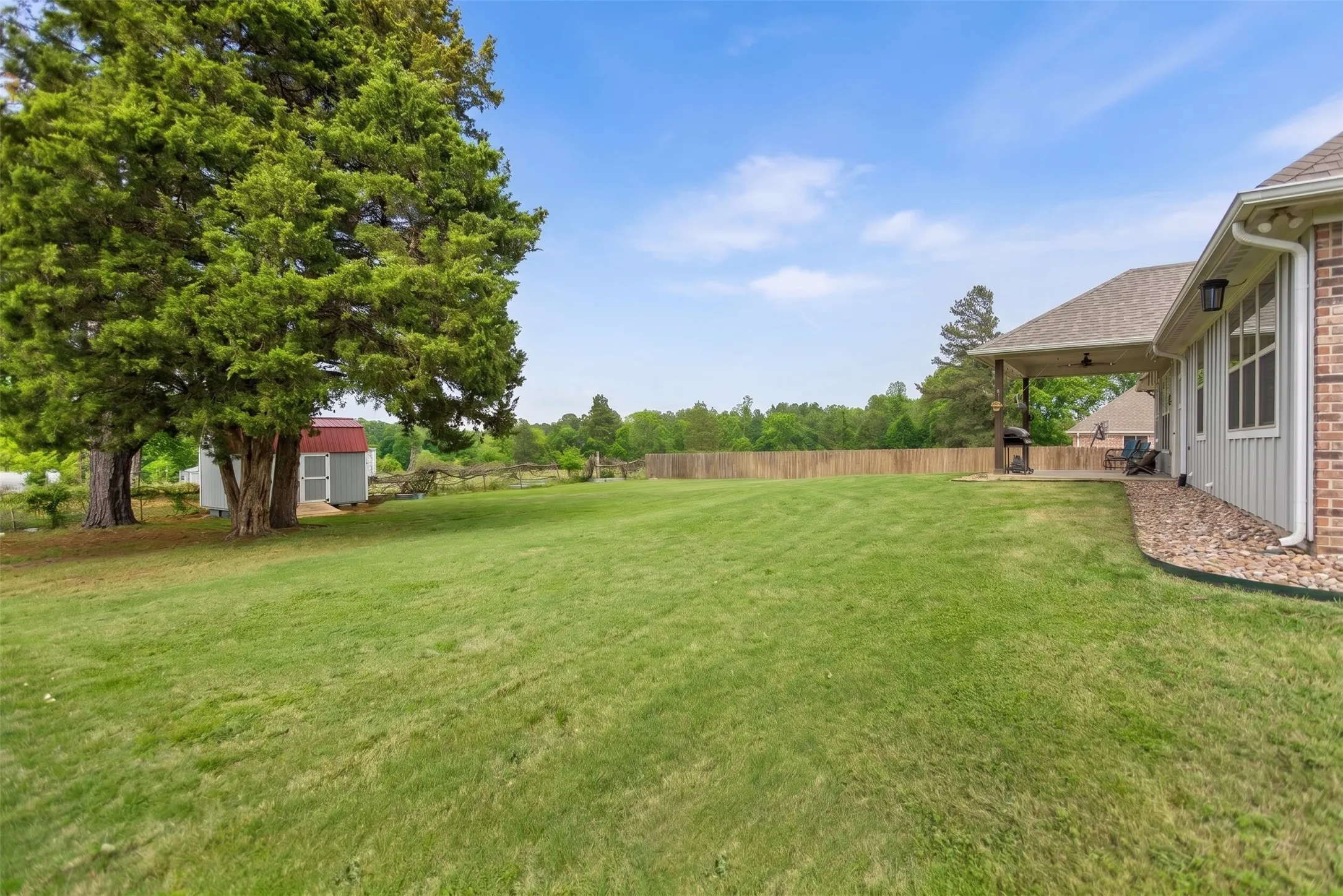 Single Family Residence For Sale in Smith County , 18341 Timber Oaks Drive, Lindale, Texas 75771, 4 Bedroom, 2 Bathroom, 2 Garage spaces, 1,945 Sqft, built in 2021, mls#21207638, Real Estate Agent in Lindale, Homes For Sale in Smith county, Homes For Sale in Lindale, Realtor in Lindale Texas, Real Estate Brokerage Independent Realty Texas, Luminita Cordes Realtor