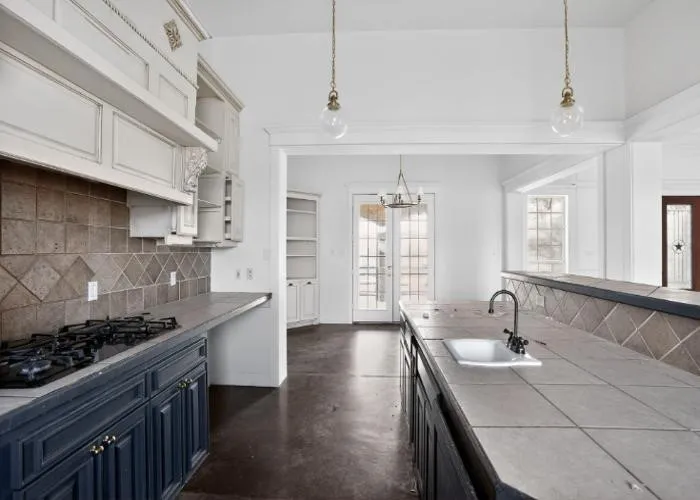 Single Family Residence For Sale in Parker County , 437 Aledo Creeks Road E, Fort Worth, Texas 76126, 4 Bedroom, 4 Bathroom, 3 Garage spaces, 4,308 Sqft, built in 2002, mls#21207513, Real Estate Agent in Fort Worth, Homes For Sale in Parker county, Homes For Sale in Fort Worth, Realtor in Fort Worth Texas, Real Estate Brokerage Independent Realty Texas, Luminita Cordes Realtor
