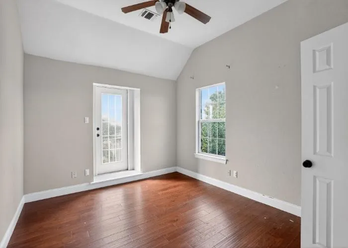 Single Family Residence For Sale in Parker County , 437 Aledo Creeks Road E, Fort Worth, Texas 76126, 4 Bedroom, 4 Bathroom, 3 Garage spaces, 4,308 Sqft, built in 2002, mls#21207513, Real Estate Agent in Fort Worth, Homes For Sale in Parker county, Homes For Sale in Fort Worth, Realtor in Fort Worth Texas, Real Estate Brokerage Independent Realty Texas, Luminita Cordes Realtor