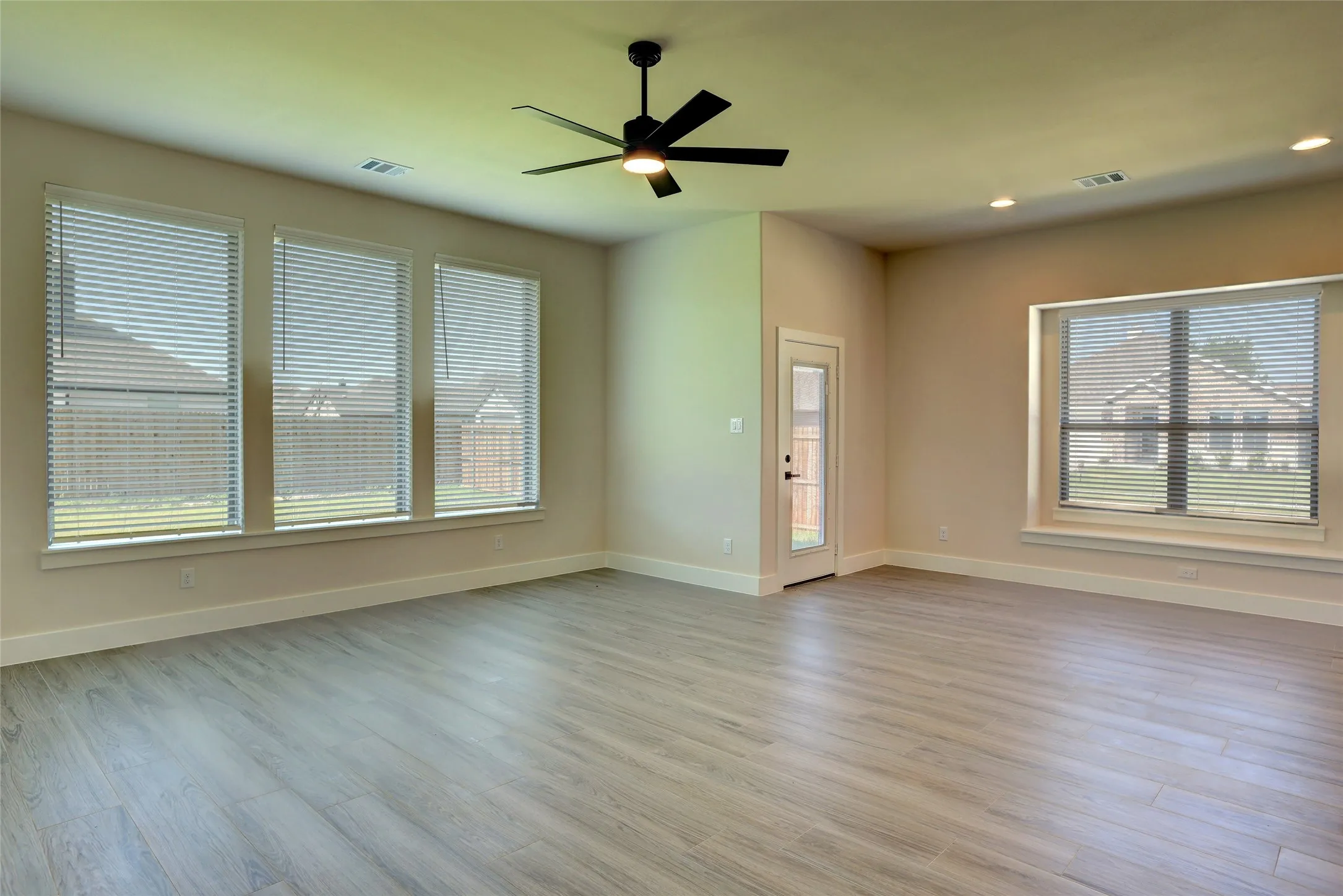Single Family Residence For Sale in Collin County , 500 Murray Court, Josephine, Texas 75173, 4 Bedroom, 2 Bathroom, 2 Garage spaces, 1,897 Sqft, built in 2026, mls#21204244, Real Estate Agent in Josephine, Homes For Sale in Collin county, Homes For Sale in Josephine, Realtor in Josephine Texas, Real Estate Brokerage Independent Realty Texas, Luminita Cordes Realtor
