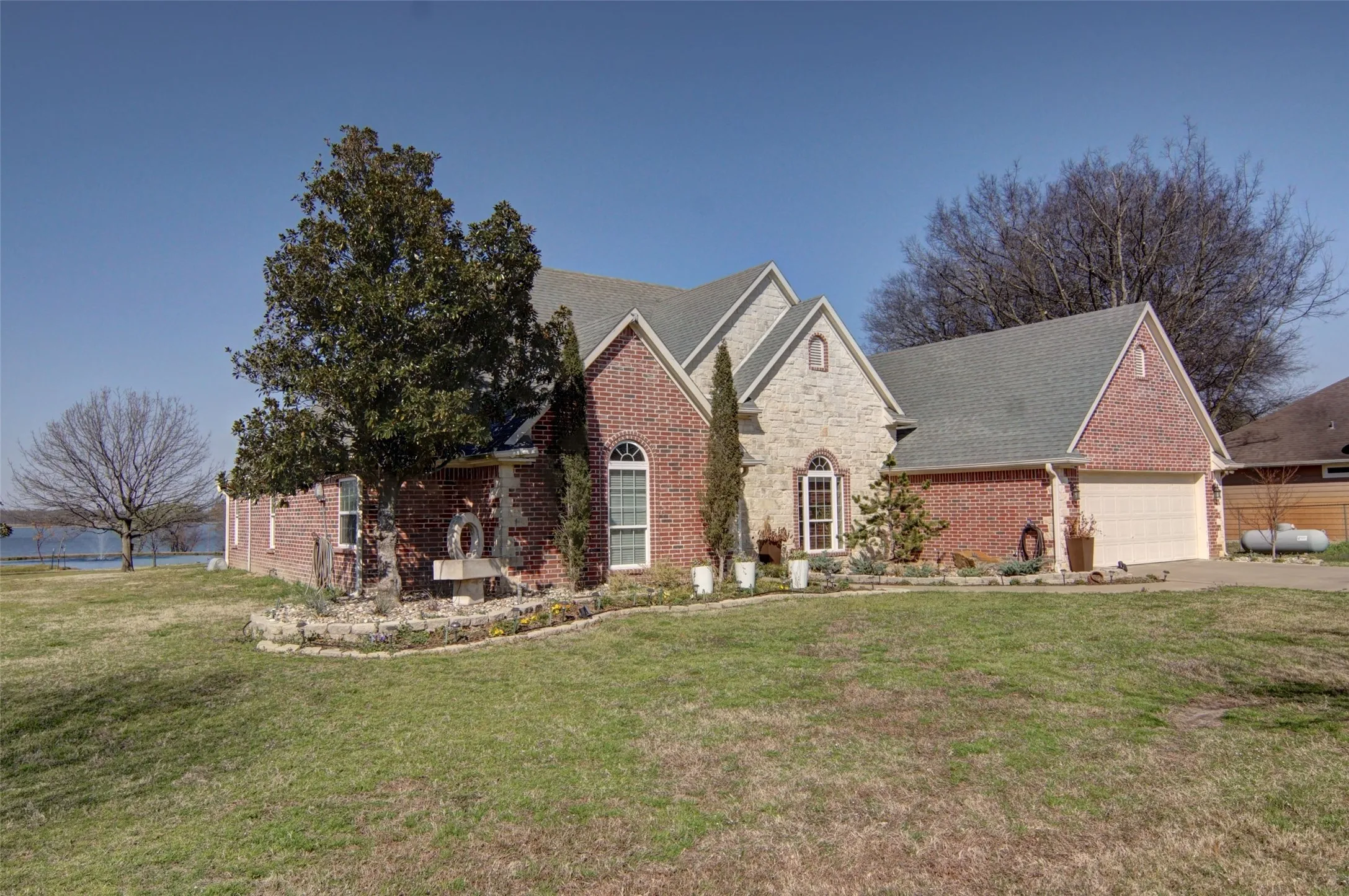 Single Family Residence For Sale in Rains County , 125 Rs County Road 3379, Emory, Texas 75440, 4 Bedroom, 2 Bathroom, 2 Garage spaces, 2,387 Sqft, built in 2006, Preowned, mls#21196032, Real Estate Agent in Emory, Homes For Sale in Rains county, Homes For Sale in Emory, Realtor in Emory Texas, Real Estate Brokerage Independent Realty Texas, Luminita Cordes Realtor