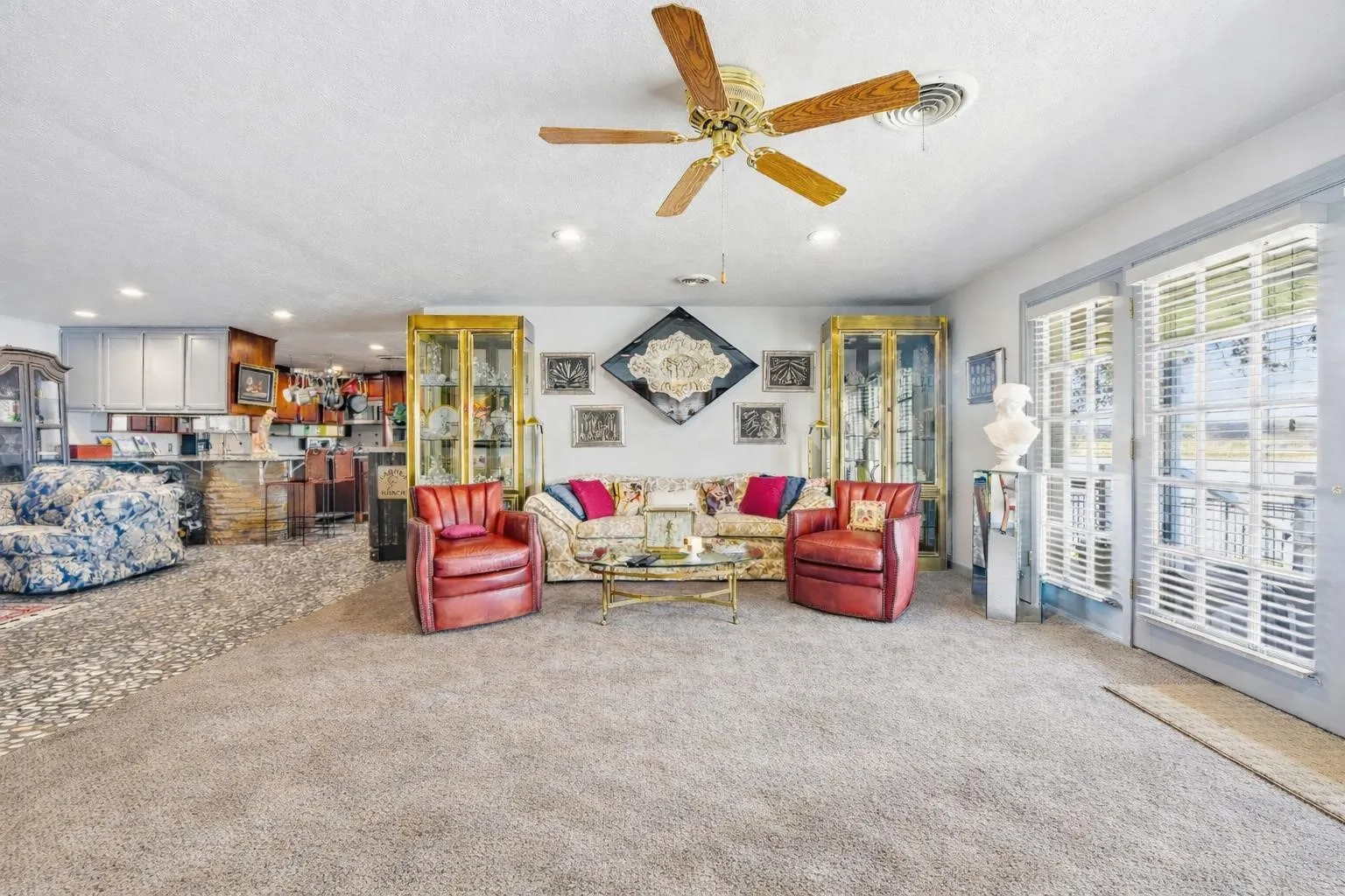 Single Family Residence For Sale in Tarrant County , 2404 Indian Cove Street, Fort Worth, Texas 76108, 3 Bedrooms, 3 Bathrooms, 4 Garage spaces, 2,445 Sqft, built in 1997, Preowned, Price $799,000, mls#21204048, Real Estate Agent in Fort Worth, Homes For Sale in Tarrant county, Homes For Sale in Fort Worth, Realtor in Fort Worth Texas, Real Estate Brokerage Independent Realty Texas, Luminita Cordes Realtor