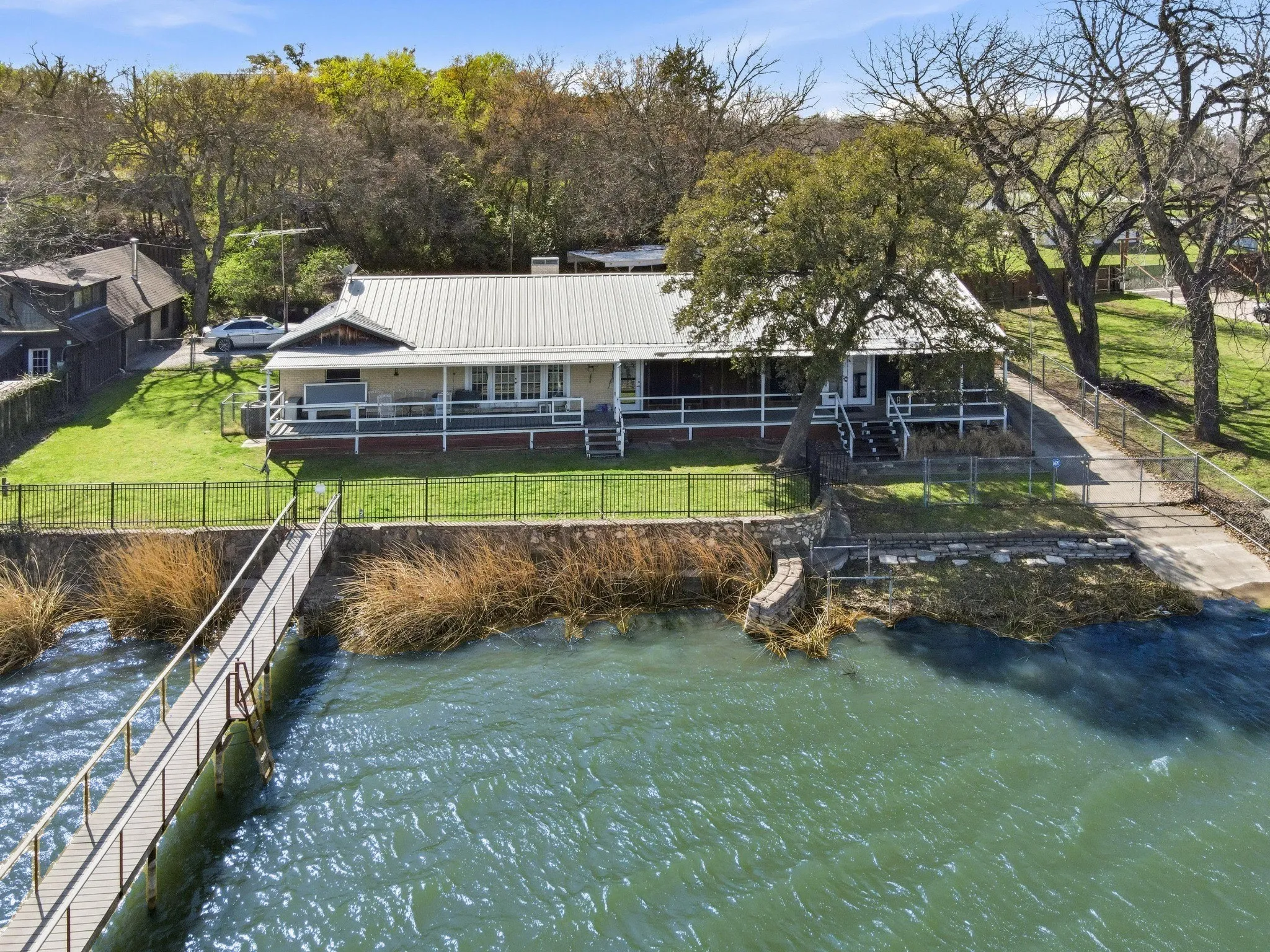 Single Family Residence For Sale in Tarrant County , 2404 Indian Cove Street, Fort Worth, Texas 76108, 3 Bedrooms, 3 Bathrooms, 4 Garage spaces, 2,445 Sqft, built in 1997, Preowned, Price $799,000, mls#21204048, Real Estate Agent in Fort Worth, Homes For Sale in Tarrant county, Homes For Sale in Fort Worth, Realtor in Fort Worth Texas, Real Estate Brokerage Independent Realty Texas, Luminita Cordes Realtor