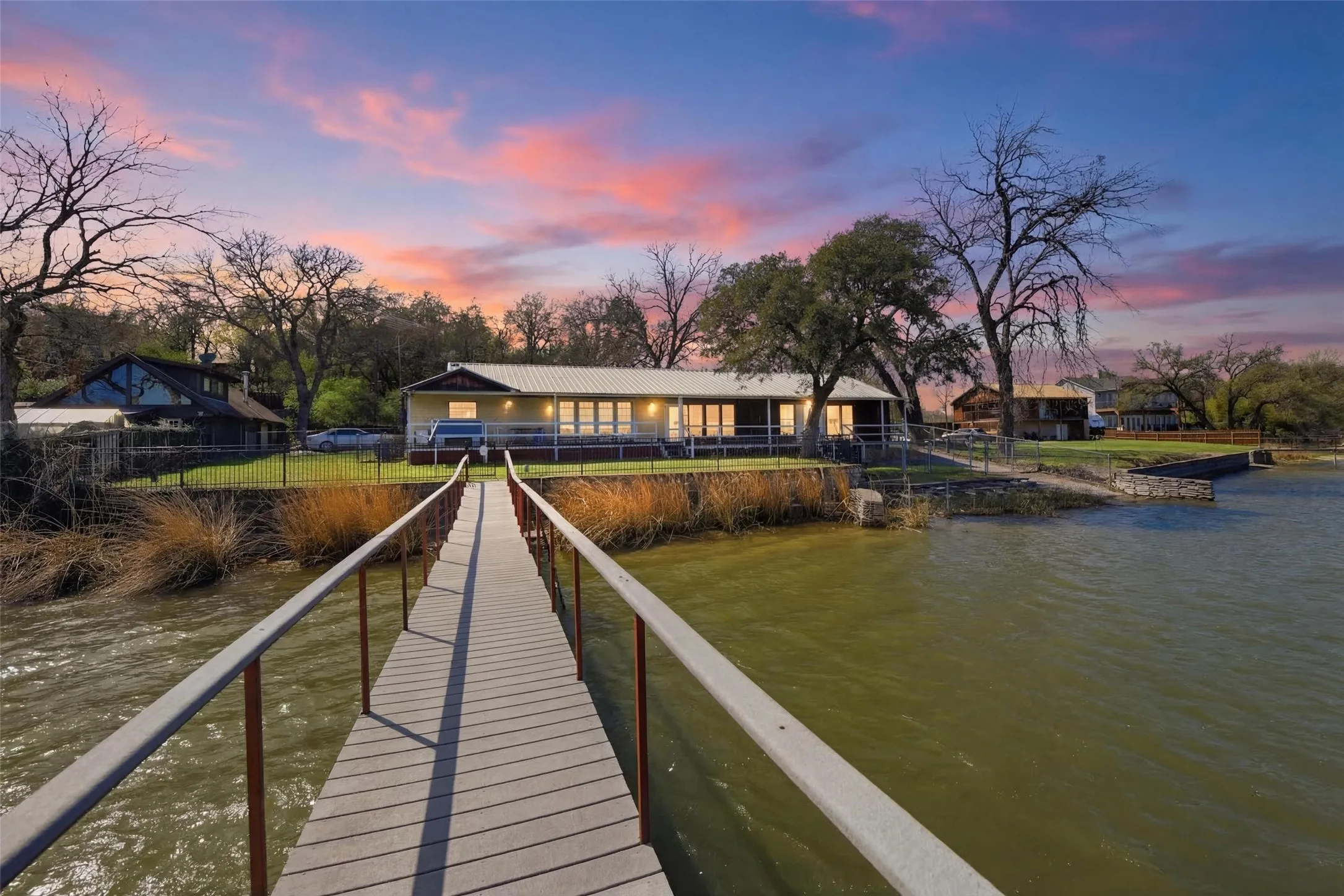 Single Family Residence For Sale in Tarrant County , 2404 Indian Cove Street, Fort Worth, Texas 76108, 3 Bedrooms, 3 Bathrooms, 4 Garage spaces, 2,445 Sqft, built in 1997, Preowned, Price $799,000, mls#21204048, Real Estate Agent in Fort Worth, Homes For Sale in Tarrant county, Homes For Sale in Fort Worth, Realtor in Fort Worth Texas, Real Estate Brokerage Independent Realty Texas, Luminita Cordes Realtor
