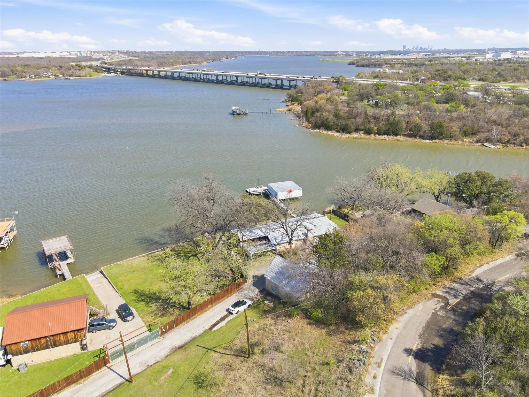 Single Family Residence For Sale in Tarrant County , 2404 Indian Cove Street, Fort Worth, Texas 76108, 3 Bedrooms, 3 Bathrooms, 4 Garage spaces, 2,445 Sqft, built in 1997, Preowned, Price $799,000, mls#21204048, Real Estate Agent in Fort Worth, Homes For Sale in Tarrant county, Homes For Sale in Fort Worth, Realtor in Fort Worth Texas, Real Estate Brokerage Independent Realty Texas, Luminita Cordes Realtor