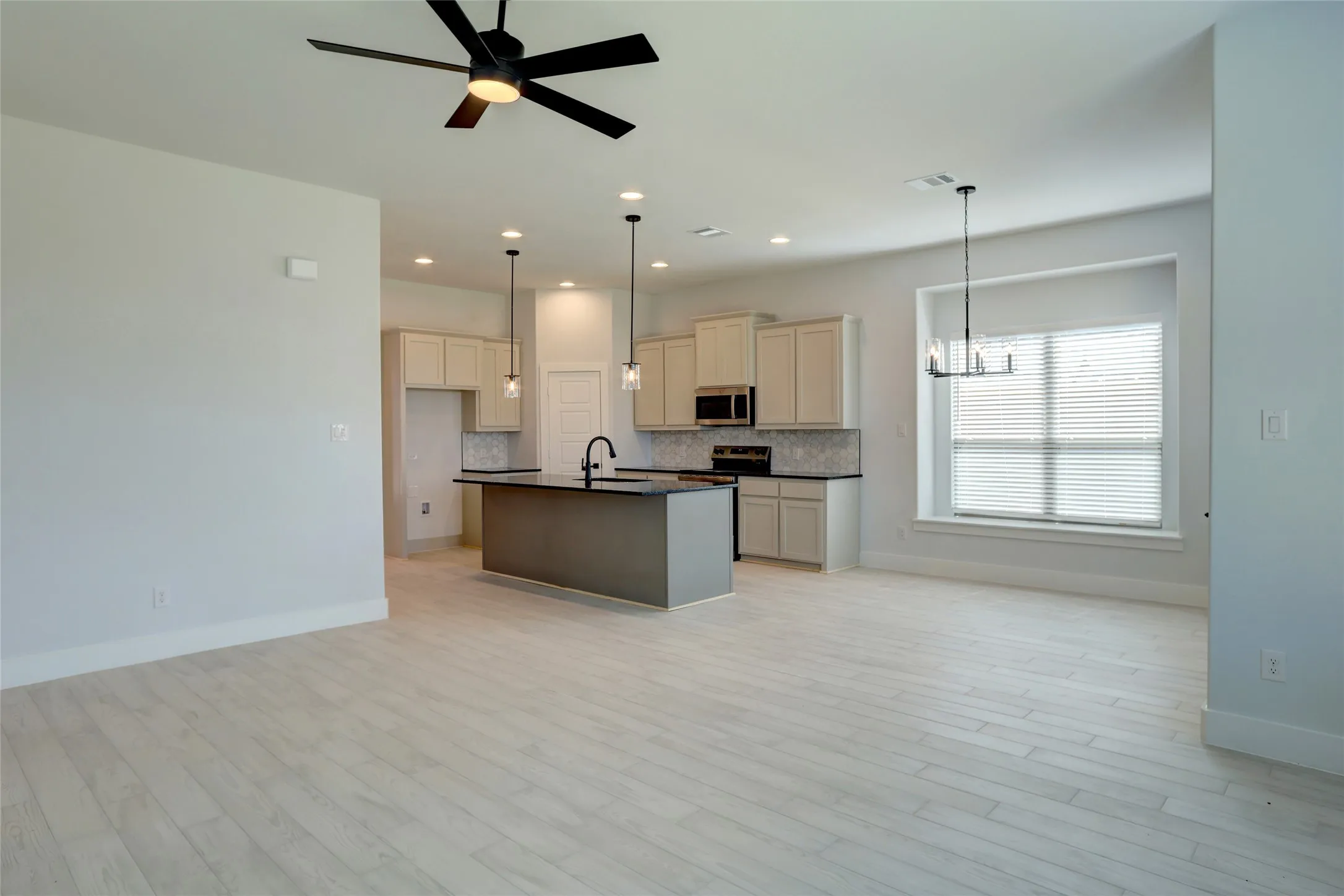 Single Family Residence For Sale in Collin County , 502 Murray Court, Josephine, Texas 75173, 4 Bedroom, 3 Bathroom, 2 Garage spaces, 2,187 Sqft, built in 2026, mls#21204246, Real Estate Agent in Josephine, Homes For Sale in Collin county, Homes For Sale in Josephine, Realtor in Josephine Texas, Real Estate Brokerage Independent Realty Texas, Luminita Cordes Realtor