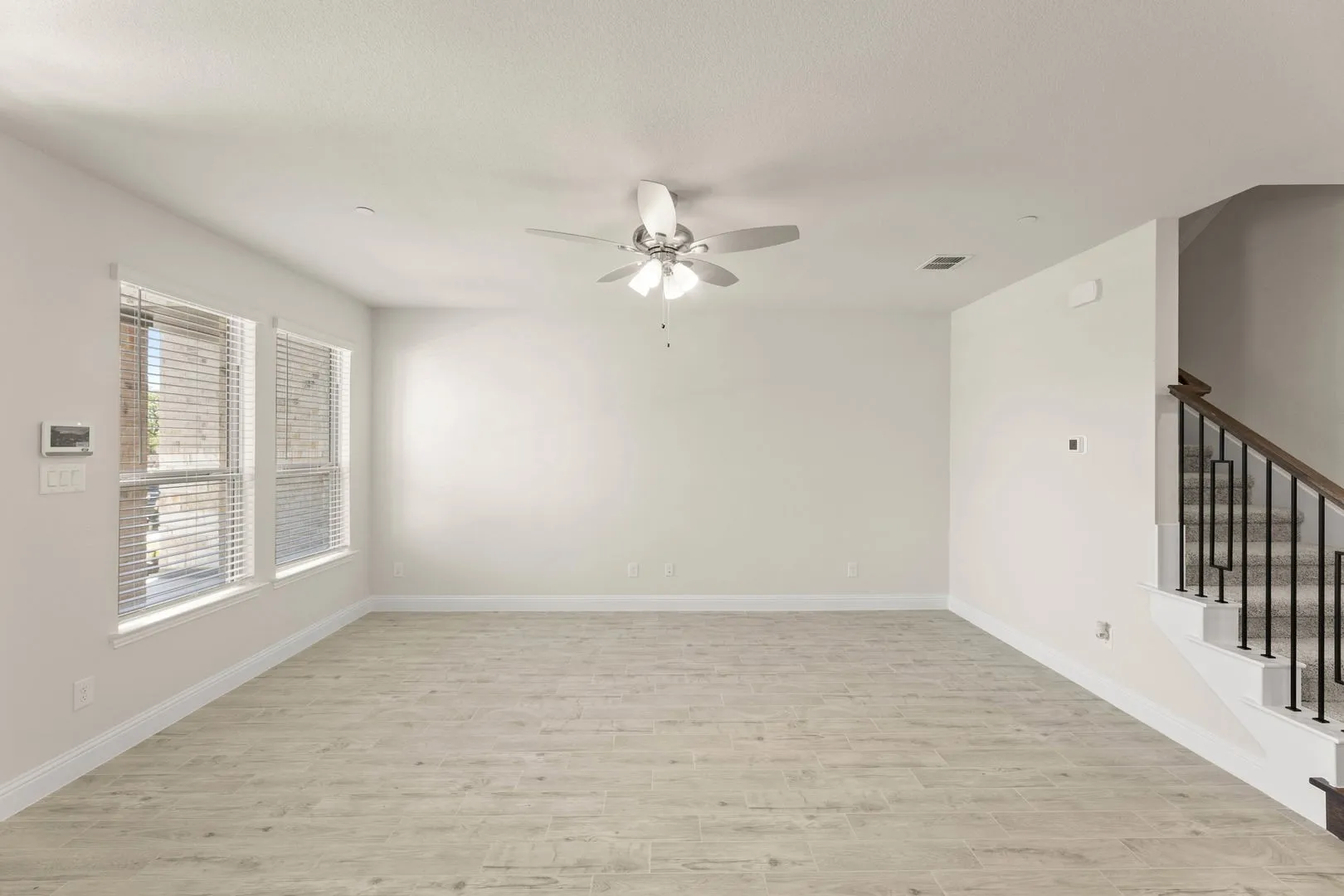 1967 Gentle Oak-Living Room-4