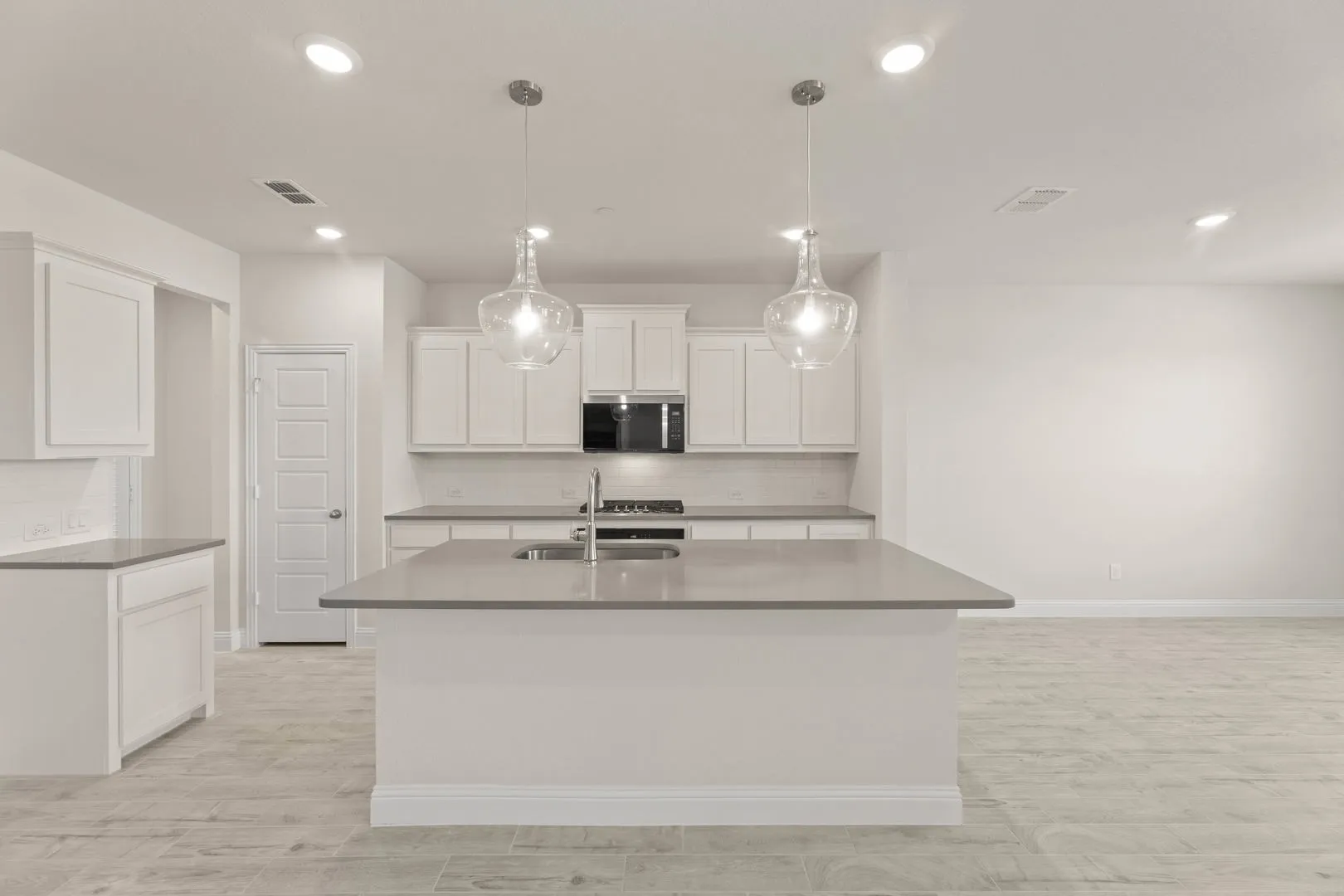 1967 Gentle Oak-Kitchen-1