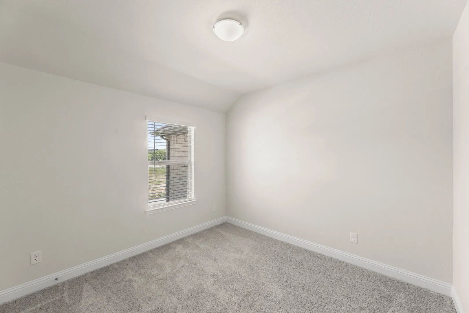 1967 Gentle Oak-Bedroom-2