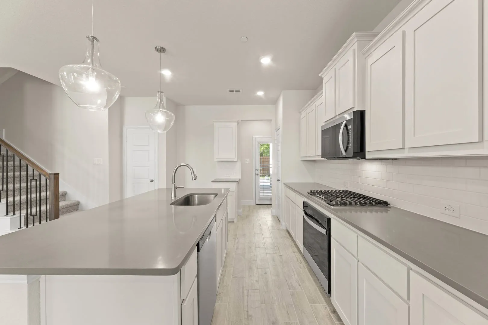 1967 Gentle Oak-Kitchen-3