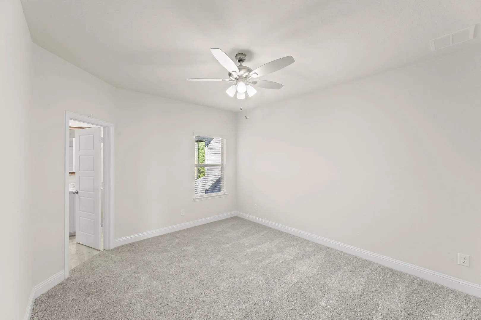 1967 Gentle Oak-Primary Suite-1