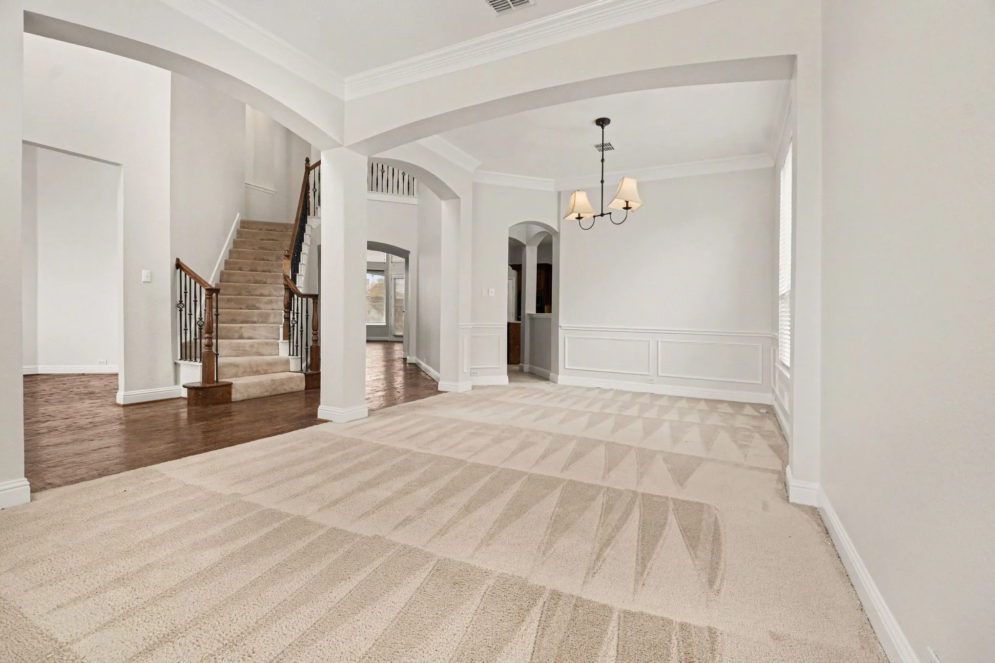 Single Family Residence For Sale in Collin County , 8709 Havant Lane, Plano, Texas 75024, 5 Bedroom, 3 Bathroom, 2 Garage spaces, 3,479 Sqft, built in 2001, Preowned, mls#21206397, Real Estate Agent in Plano, Homes For Sale in Collin county, Homes For Sale in Plano, Realtor in Plano Texas, Real Estate Brokerage Independent Realty Texas, Luminita Cordes Realtor