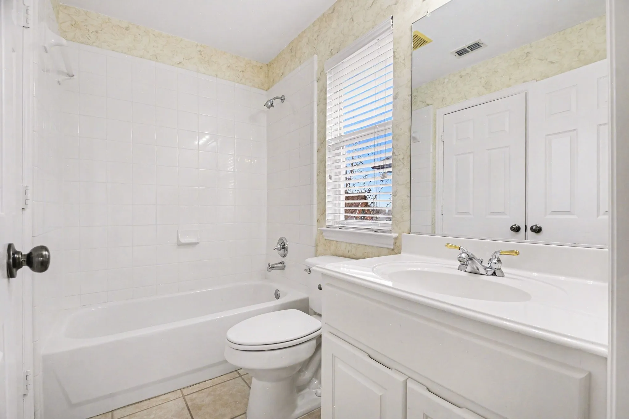 Single Family Residence For Sale in Collin County , 8709 Havant Lane, Plano, Texas 75024, 5 Bedroom, 3 Bathroom, 2 Garage spaces, 3,479 Sqft, built in 2001, Preowned, mls#21206397, Real Estate Agent in Plano, Homes For Sale in Collin county, Homes For Sale in Plano, Realtor in Plano Texas, Real Estate Brokerage Independent Realty Texas, Luminita Cordes Realtor