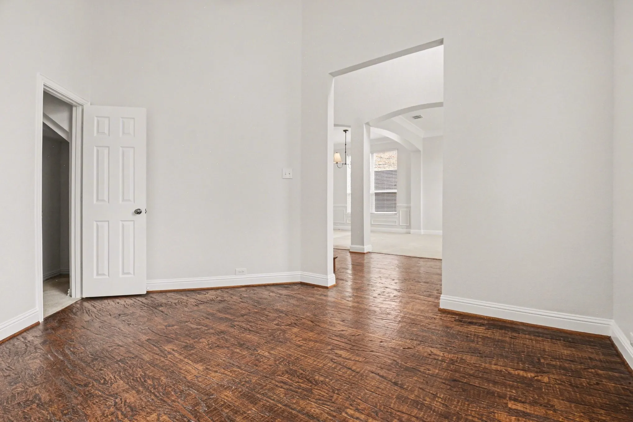 Single Family Residence For Sale in Collin County , 8709 Havant Lane, Plano, Texas 75024, 5 Bedroom, 3 Bathroom, 2 Garage spaces, 3,479 Sqft, built in 2001, Preowned, mls#21206397, Real Estate Agent in Plano, Homes For Sale in Collin county, Homes For Sale in Plano, Realtor in Plano Texas, Real Estate Brokerage Independent Realty Texas, Luminita Cordes Realtor