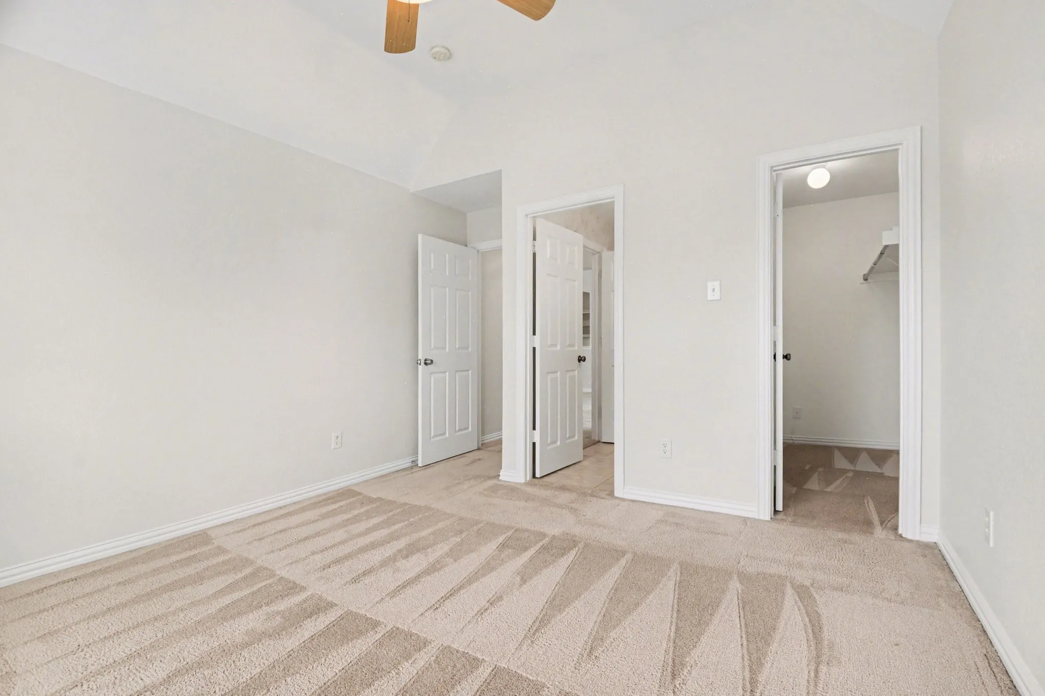 Single Family Residence For Sale in Collin County , 8709 Havant Lane, Plano, Texas 75024, 5 Bedroom, 3 Bathroom, 2 Garage spaces, 3,479 Sqft, built in 2001, Preowned, mls#21206397, Real Estate Agent in Plano, Homes For Sale in Collin county, Homes For Sale in Plano, Realtor in Plano Texas, Real Estate Brokerage Independent Realty Texas, Luminita Cordes Realtor