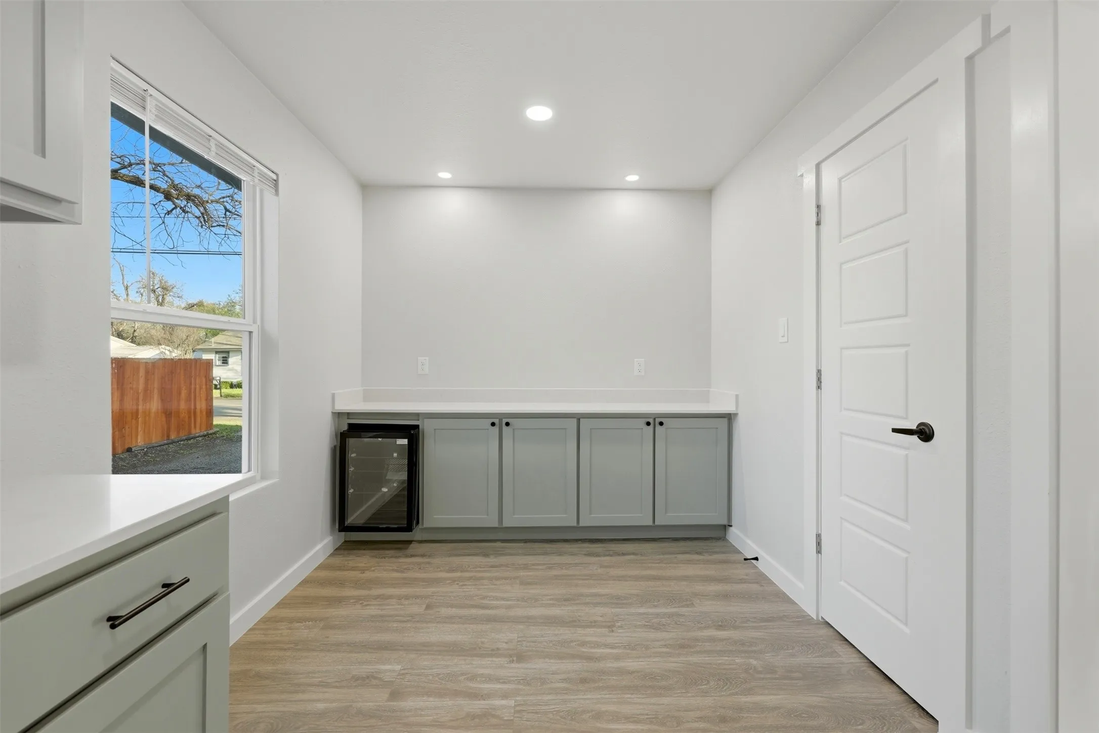 Single Family Residence For Sale in Johnson County , 502 Madison Street, Cleburne, Texas 76033, 3 Bedroom, 2 Bathroom, Garage spaces, 1,380 Sqft, built in 1983, Preowned, mls#21203529, Real Estate Agent in Cleburne, Homes For Sale in Johnson county, Homes For Sale in Cleburne, Realtor in Cleburne Texas, Real Estate Brokerage Independent Realty Texas, Luminita Cordes Realtor