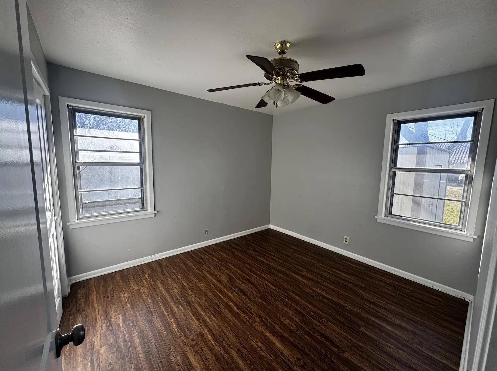 Single Family Residence For Sale in Ellis County , 600 E 5th Street, Ferris, Texas 75125, 2 Bedroom, 1 Bathroom, 1 Garage spaces, 943 Sqft, built in 1969, mls#21207822, Real Estate Agent in Ferris, Homes For Sale in Ellis county, Homes For Sale in Ferris, Realtor in Ferris Texas, Real Estate Brokerage Independent Realty Texas, Luminita Cordes Realtor