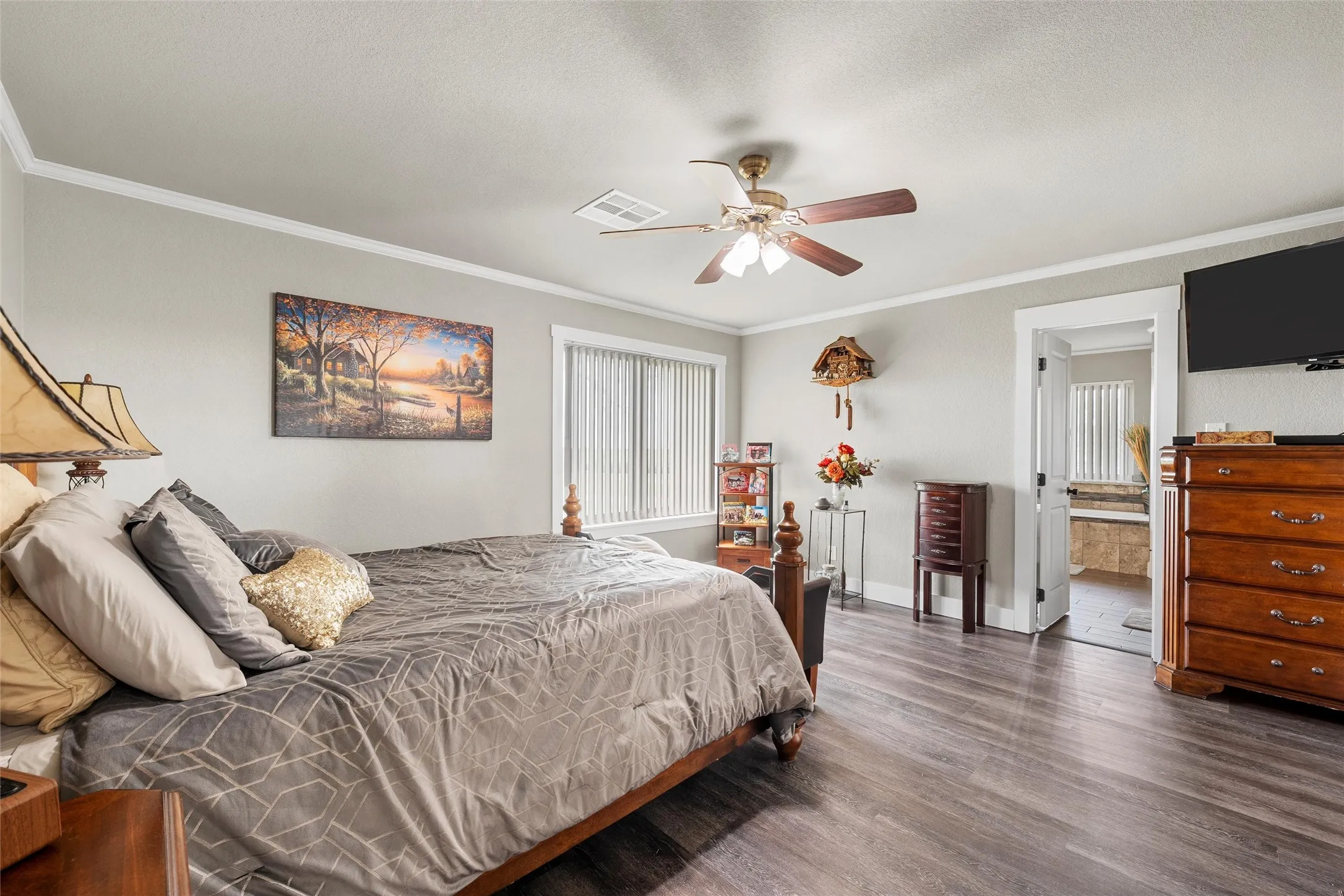 Single Family Residence For Sale in Mc Lennan County , 11541 Old Dallas Road, West, Texas 76691, 3 Bedroom, 2 Bathroom, 2 Garage spaces, 2,089 Sqft, built in 1986, mls#21182648, Real Estate Agent in West, Homes For Sale in Mc Lennan county, Homes For Sale in West, Realtor in West Texas, Real Estate Brokerage Independent Realty Texas, Luminita Cordes Realtor