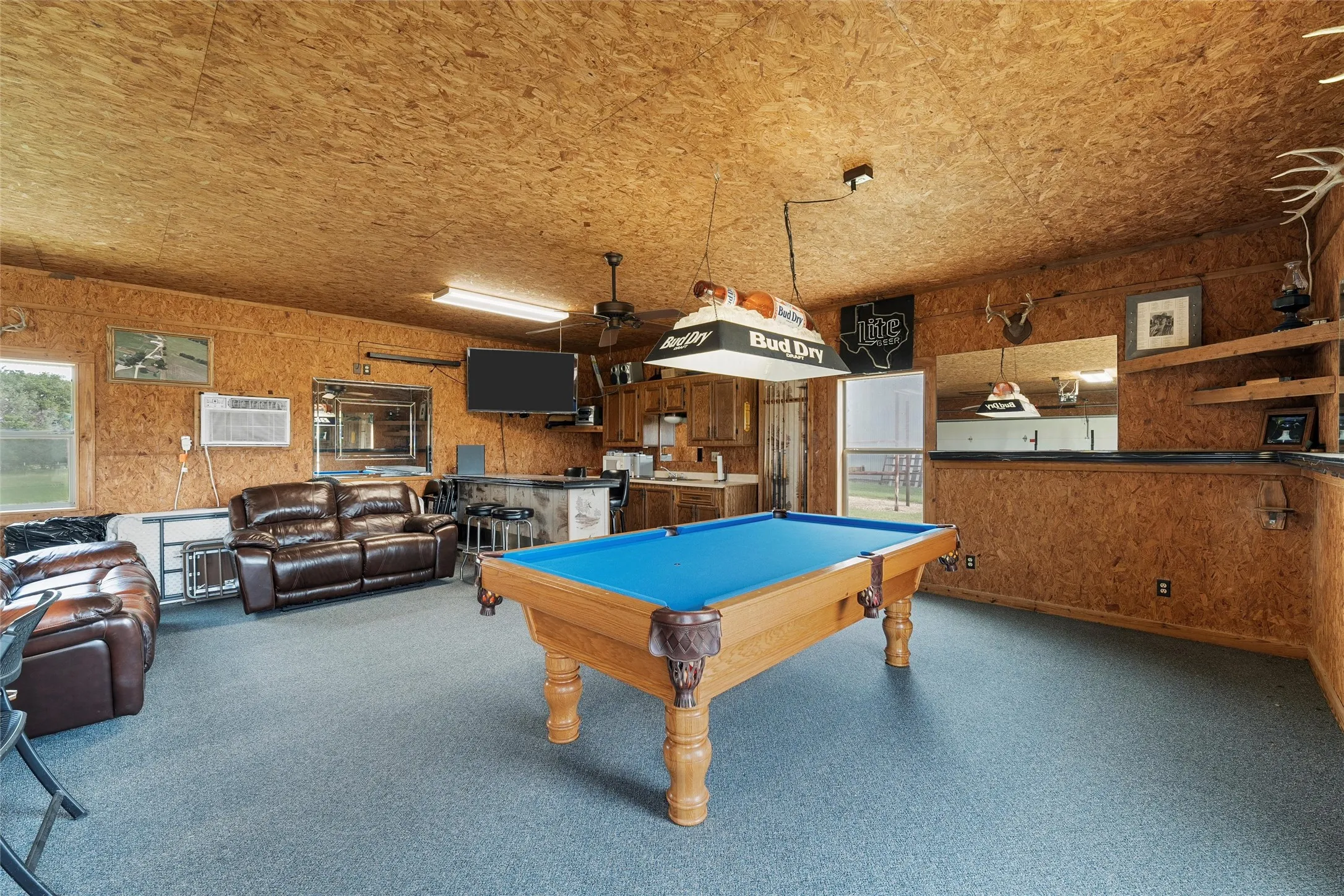Single Family Residence For Sale in Mc Lennan County , 11541 Old Dallas Road, West, Texas 76691, 3 Bedroom, 2 Bathroom, 2 Garage spaces, 2,089 Sqft, built in 1986, mls#21182648, Real Estate Agent in West, Homes For Sale in Mc Lennan county, Homes For Sale in West, Realtor in West Texas, Real Estate Brokerage Independent Realty Texas, Luminita Cordes Realtor