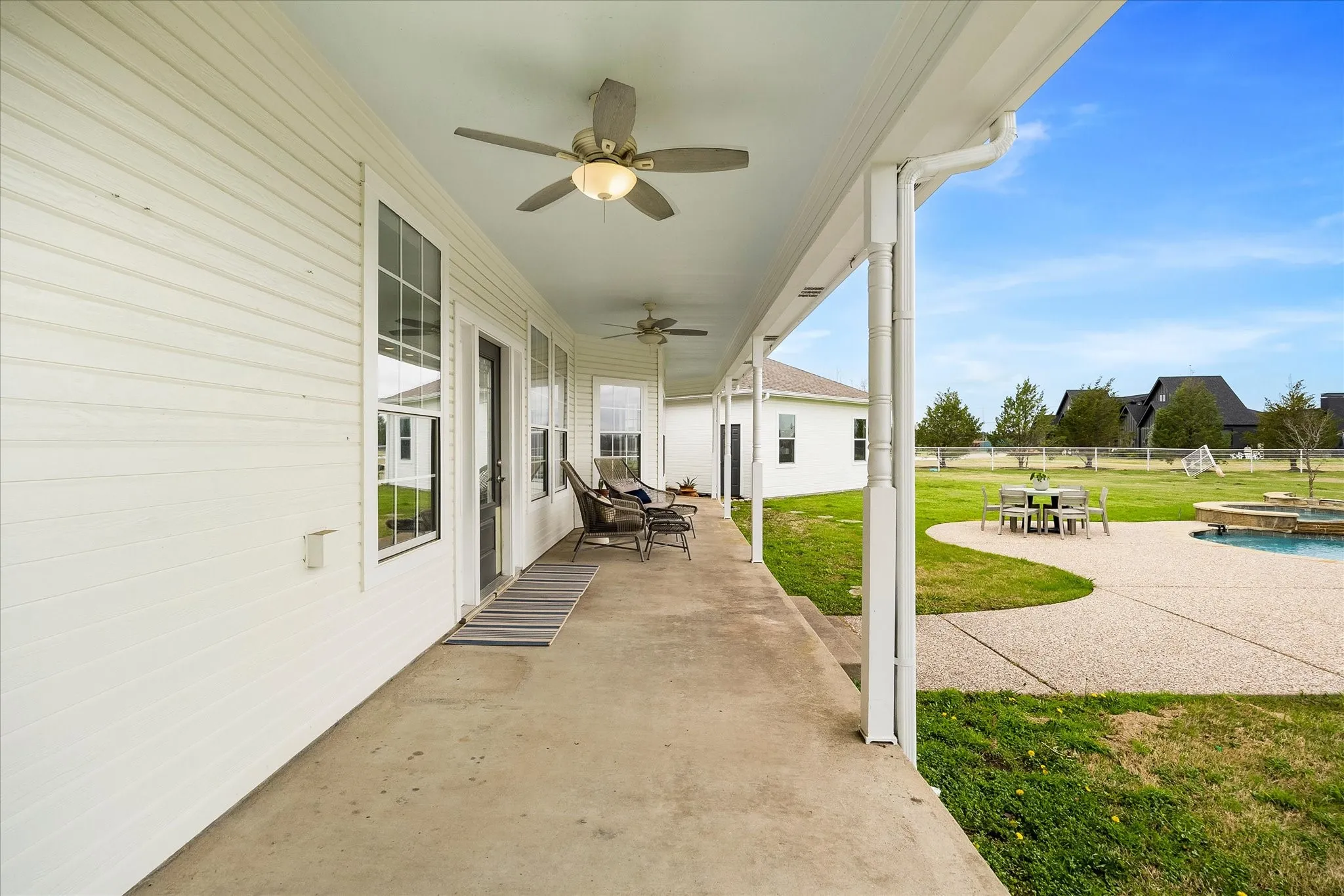 Single Family Residence For Sale in Rockwall County , 499 Mcdonald Road, Rockwall, Texas 75032, 3 Bedroom, 3 Bathroom, 2 Garage spaces, 2,636 Sqft, built in 1998, Preowned, mls#21203058, Real Estate Agent in Rockwall, Homes For Sale in Rockwall county, Homes For Sale in Rockwall, Realtor in Rockwall Texas, Real Estate Brokerage Independent Realty Texas, Luminita Cordes Realtor