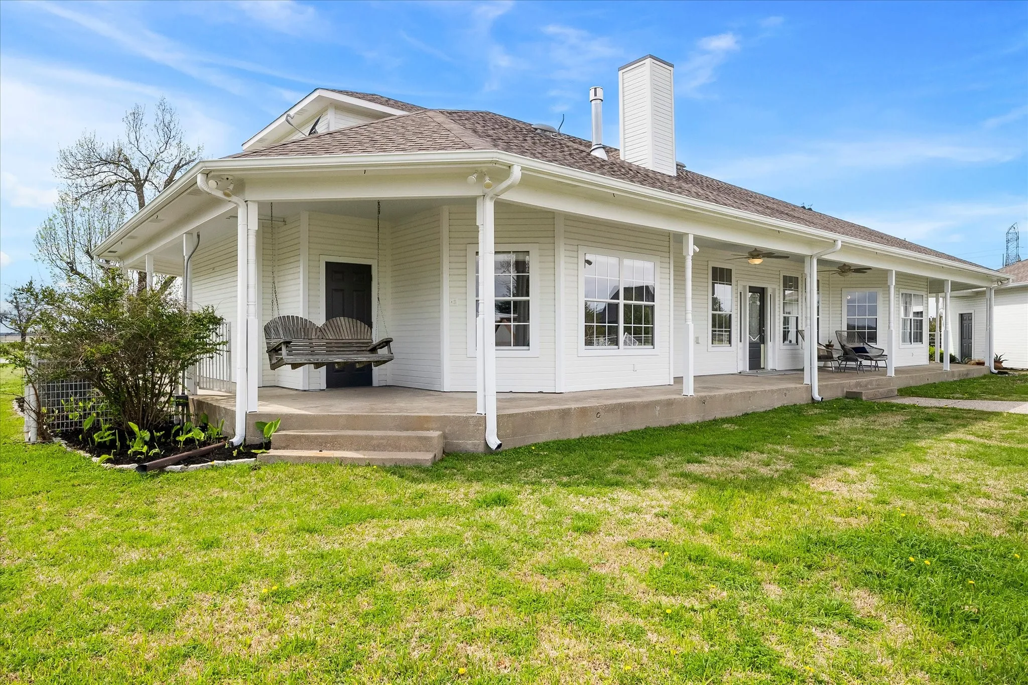 Single Family Residence For Sale in Rockwall County , 499 Mcdonald Road, Rockwall, Texas 75032, 3 Bedroom, 3 Bathroom, 2 Garage spaces, 2,636 Sqft, built in 1998, Preowned, mls#21203058, Real Estate Agent in Rockwall, Homes For Sale in Rockwall county, Homes For Sale in Rockwall, Realtor in Rockwall Texas, Real Estate Brokerage Independent Realty Texas, Luminita Cordes Realtor