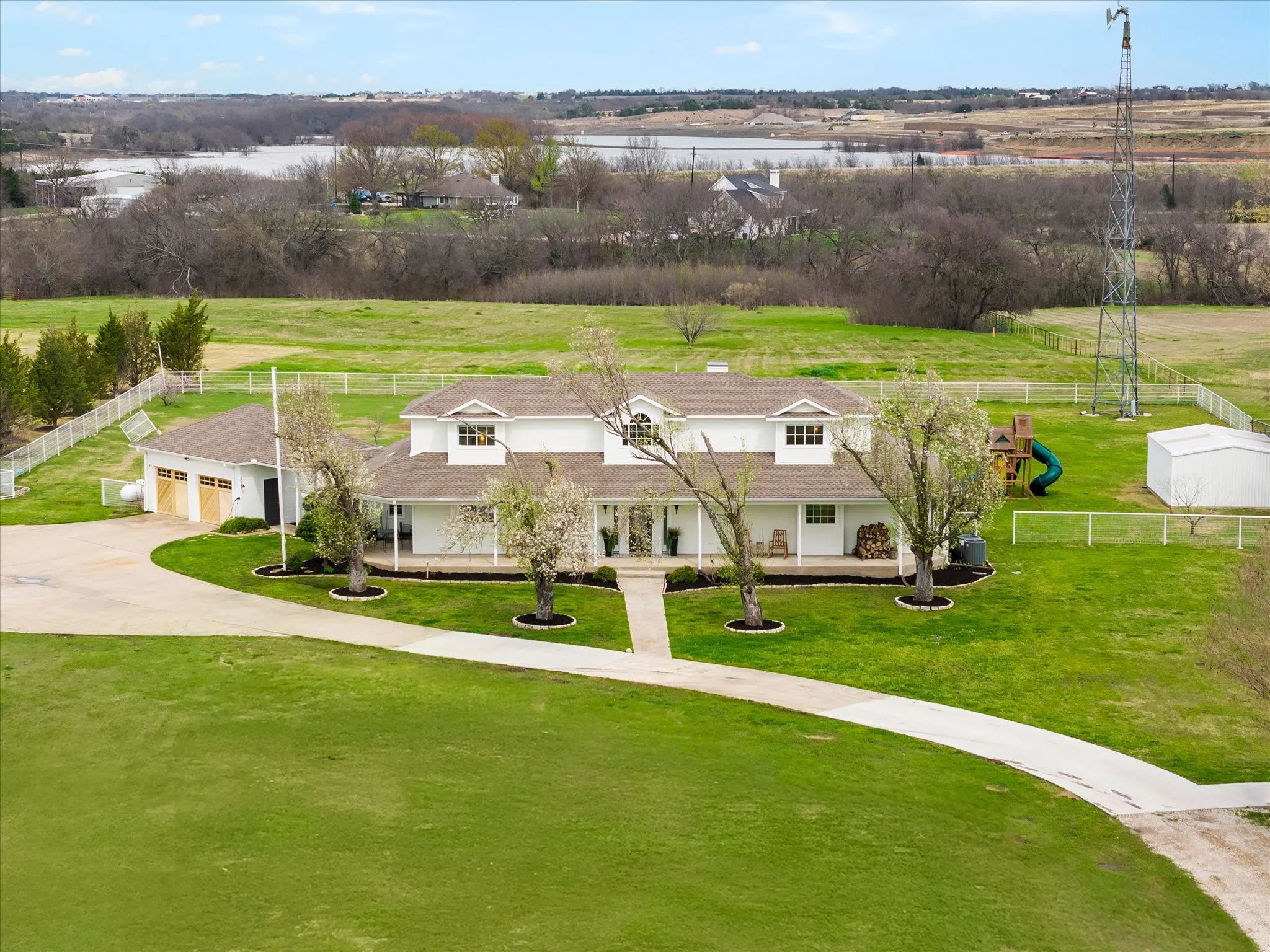 Single Family Residence For Sale in Rockwall County , 499 Mcdonald Road, Rockwall, Texas 75032, 3 Bedroom, 3 Bathroom, 2 Garage spaces, 2,636 Sqft, built in 1998, Preowned, mls#21203058, Real Estate Agent in Rockwall, Homes For Sale in Rockwall county, Homes For Sale in Rockwall, Realtor in Rockwall Texas, Real Estate Brokerage Independent Realty Texas, Luminita Cordes Realtor