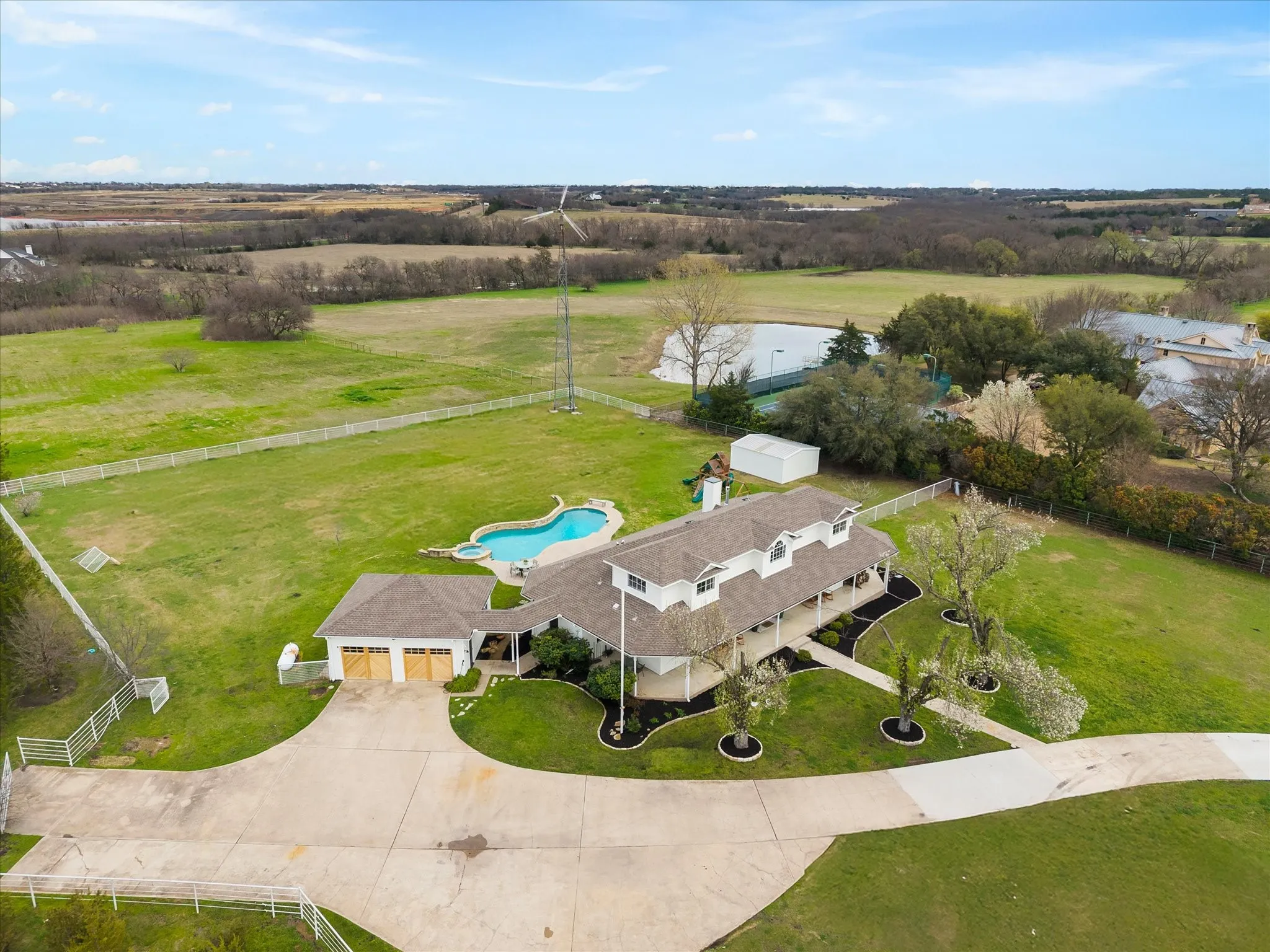 Single Family Residence For Sale in Rockwall County , 499 Mcdonald Road, Rockwall, Texas 75032, 3 Bedroom, 3 Bathroom, 2 Garage spaces, 2,636 Sqft, built in 1998, Preowned, mls#21203058, Real Estate Agent in Rockwall, Homes For Sale in Rockwall county, Homes For Sale in Rockwall, Realtor in Rockwall Texas, Real Estate Brokerage Independent Realty Texas, Luminita Cordes Realtor