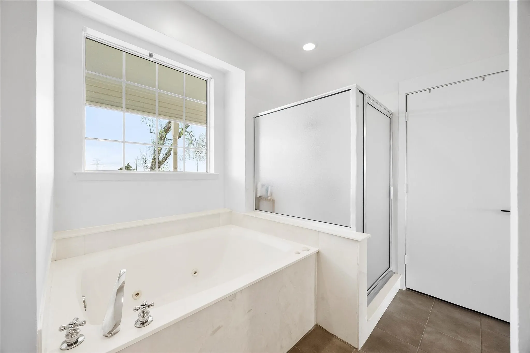 Single Family Residence For Sale in Rockwall County , 499 Mcdonald Road, Rockwall, Texas 75032, 3 Bedroom, 3 Bathroom, 2 Garage spaces, 2,636 Sqft, built in 1998, Preowned, mls#21203058, Real Estate Agent in Rockwall, Homes For Sale in Rockwall county, Homes For Sale in Rockwall, Realtor in Rockwall Texas, Real Estate Brokerage Independent Realty Texas, Luminita Cordes Realtor